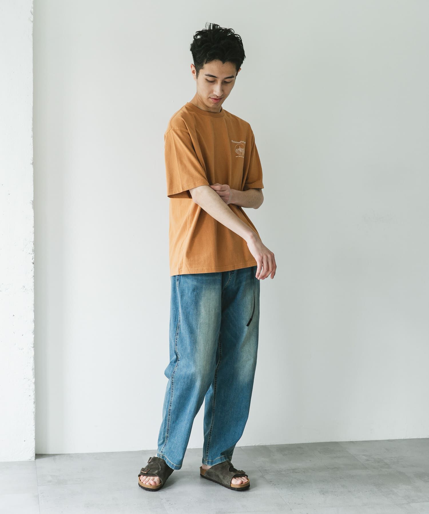 URBAN RESEARCH DOORS「『別注』MANHATTAN PORTAGE&times;DOORS　1ポイントプリントTシャツ」|Tシャツ・カットソー|