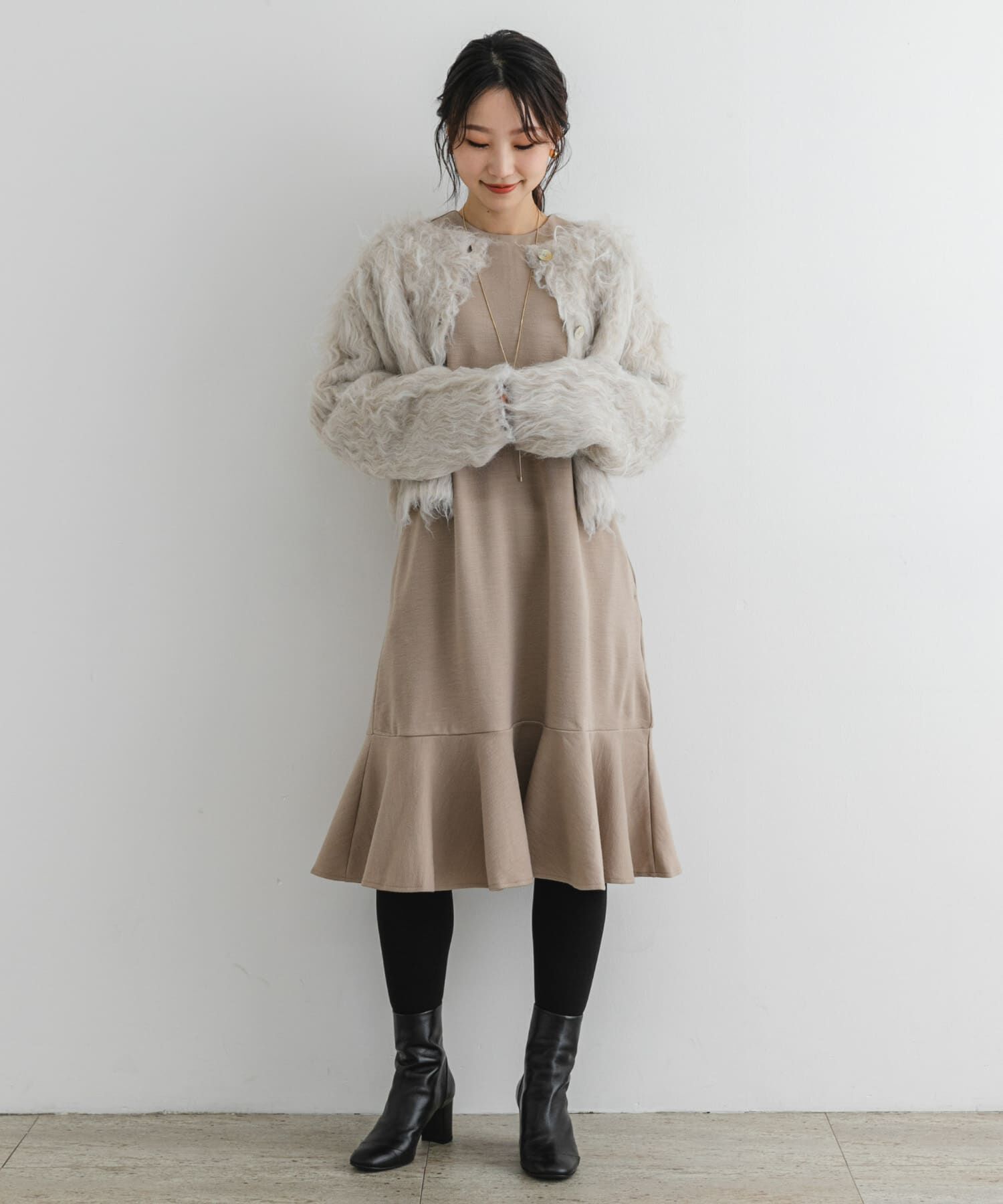 URBAN RESEARCH ROSSO「『40サイズ/高身長向けも展開』F by ROSSO　裾フレアワンピース」|ワンピース|