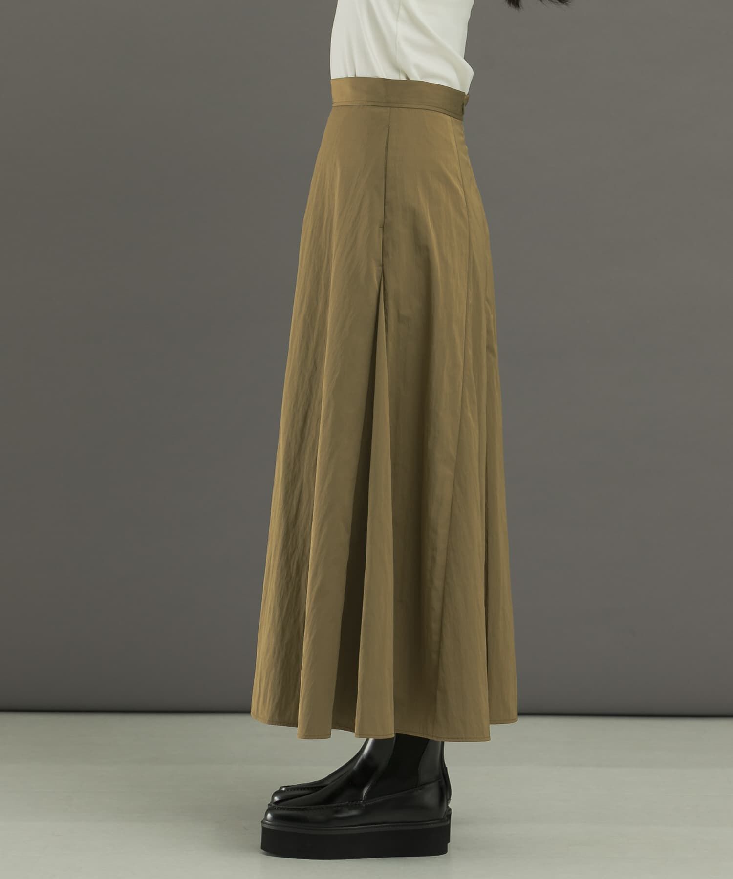 URBAN RESEARCH ROSSO「タフタロングフレアスカート」|スカート|