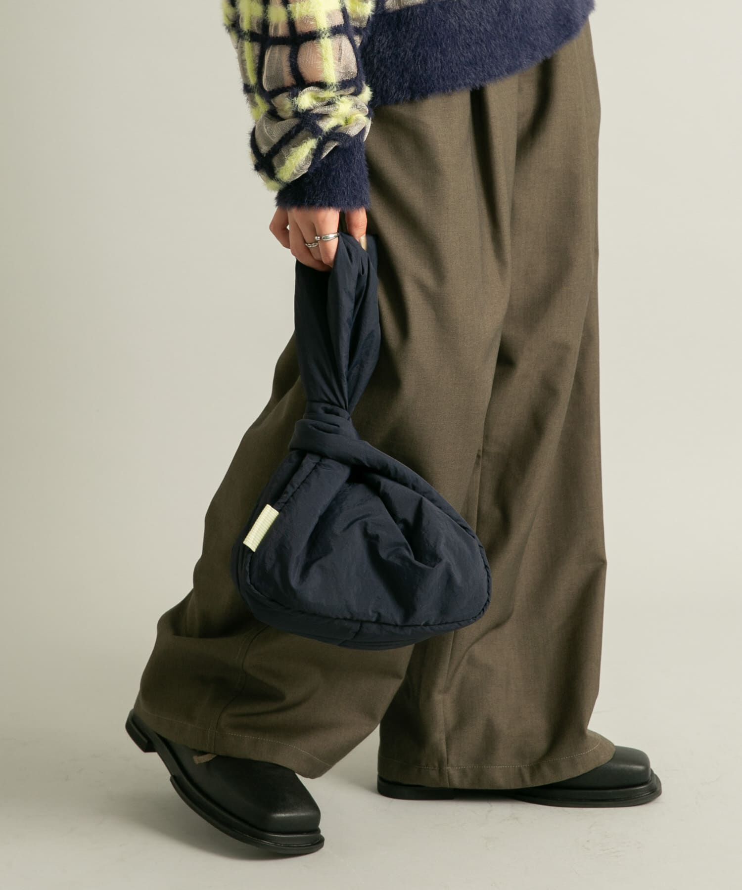  「ワンハンドルパファーナイロンBAG」|ハンドバッグ|