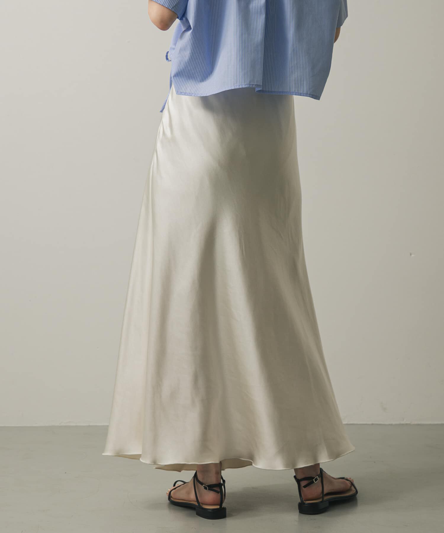SENSE OF PLACE by URBAN RESEARCH「『一部WEB限定カラー』ナローサテンスカート」|スカート|