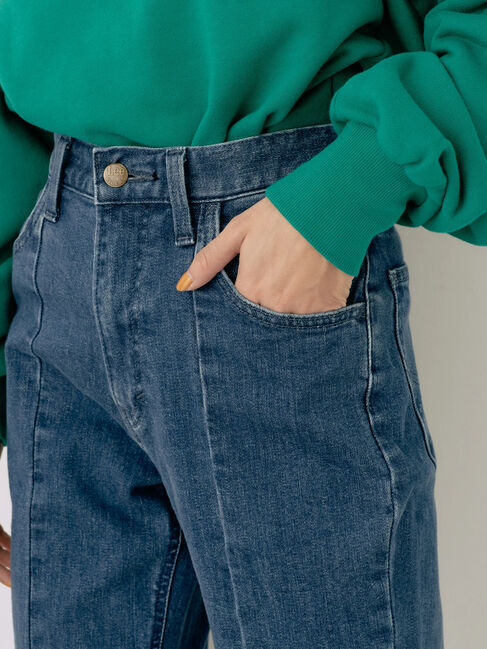 earth music&ecology「Lee&times;e.m.a.e.スリットフレアデニムパンツ」|デニム|