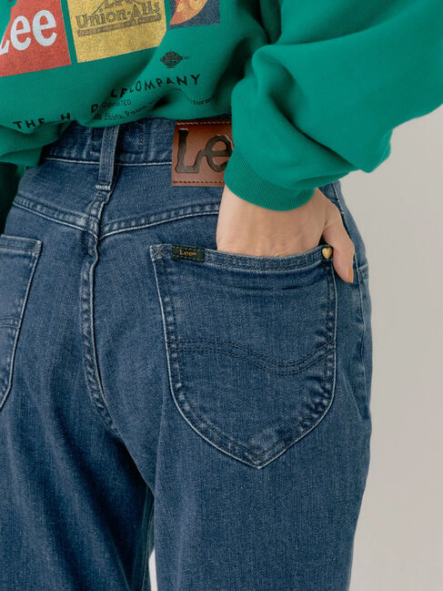 earth music&ecology「Lee&times;e.m.a.e.スリットフレアデニムパンツ」|デニム|