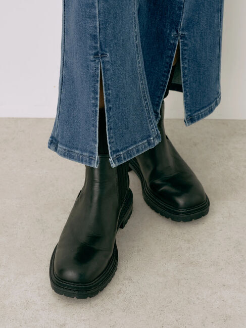 earth music&ecology「Lee&times;e.m.a.e.スリットフレアデニムパンツ」|デニム|