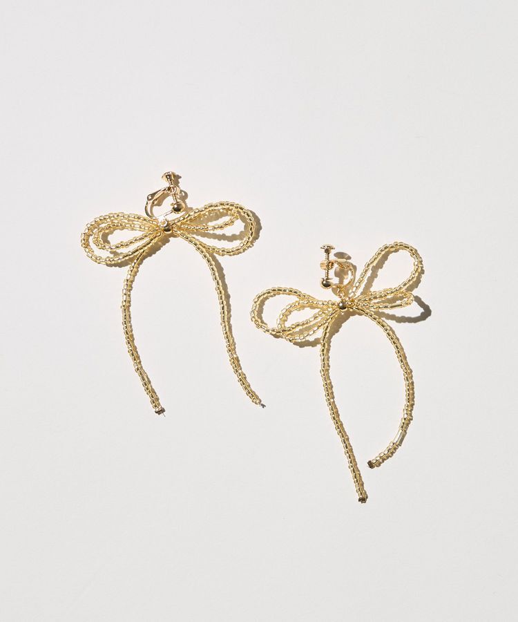 AMERICAN HOLIC「ビーズレイヤードリボンイヤリング」|イヤリング|