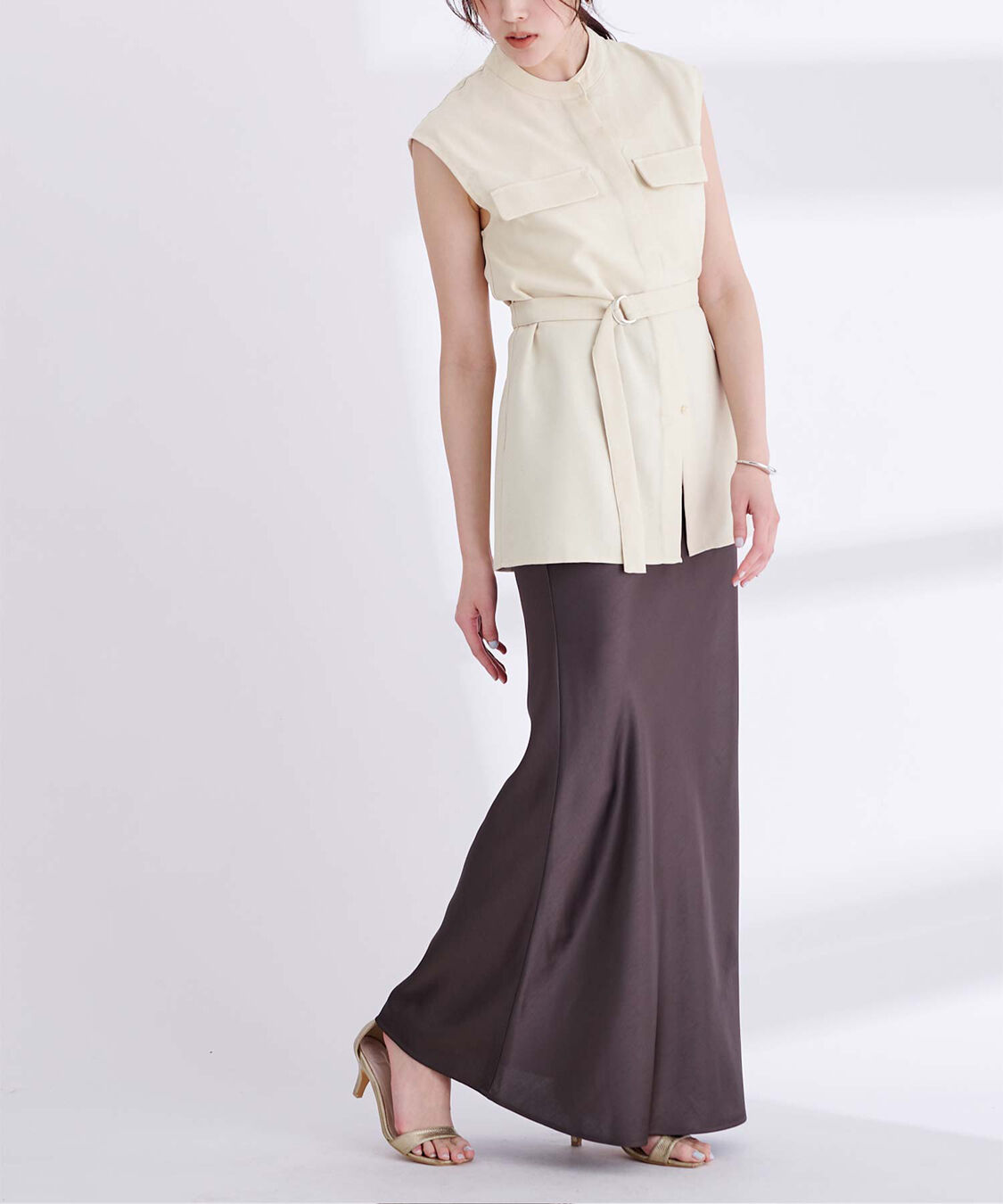 ur's「リネンライクノースリーブトップス」|シャツ・ブラウス|