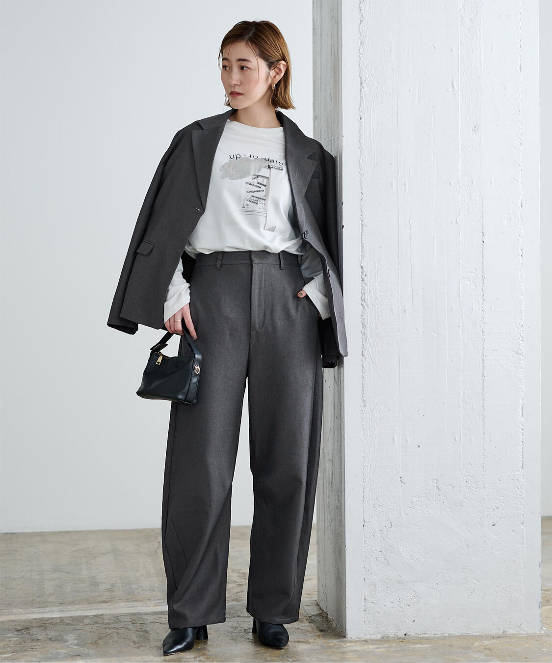 ur's「ベーシックカーブパンツ」|スラックス|