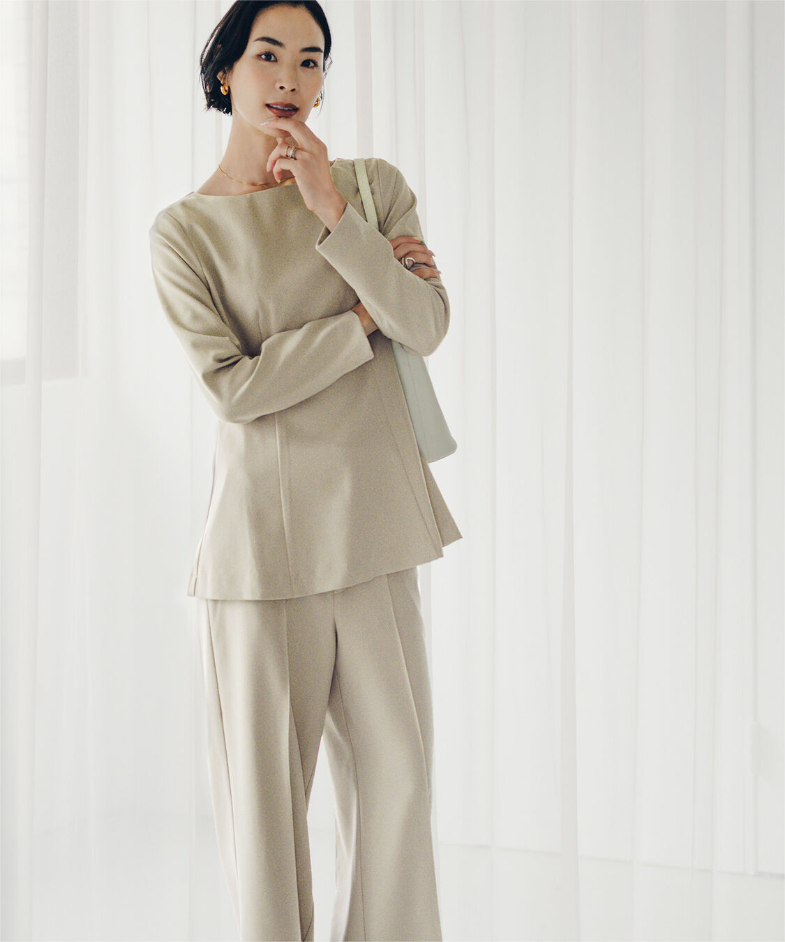 ur's「【小林有里さんコラボアイテム】ピンタックセンタープレスワイドパンツ」|スラックス|