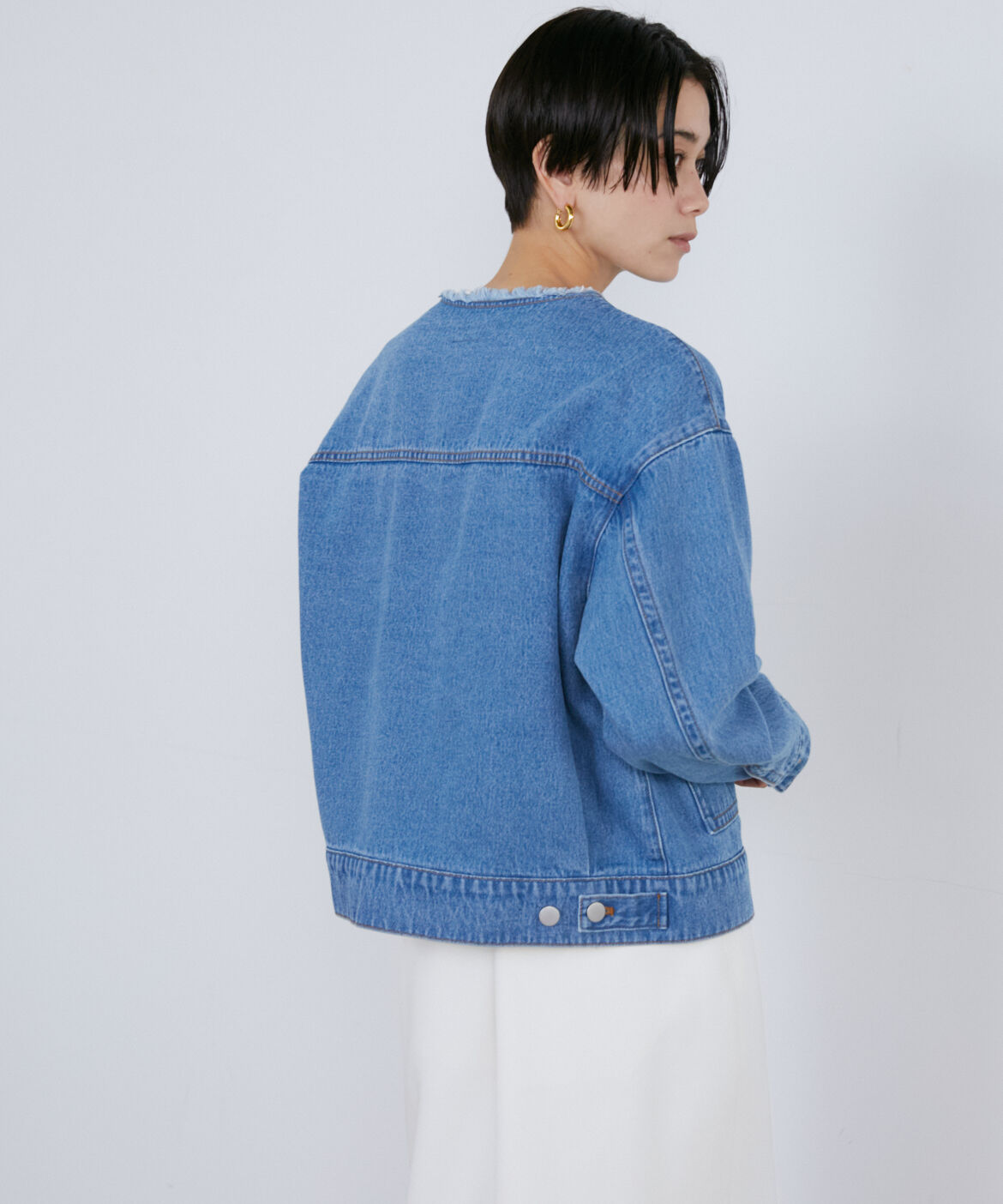 INED「《大きいサイズ》ノーカラーデニムジャケット」|デニムジャケット|
