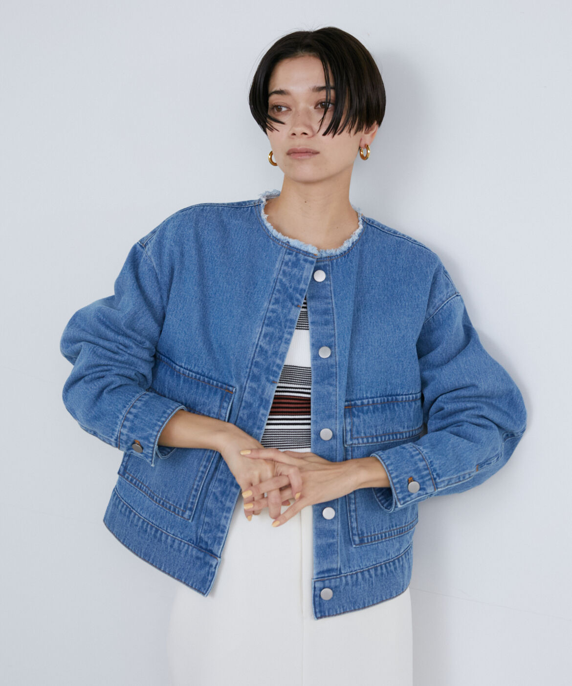 INED「《大きいサイズ》ノーカラーデニムジャケット」|デニムジャケット|