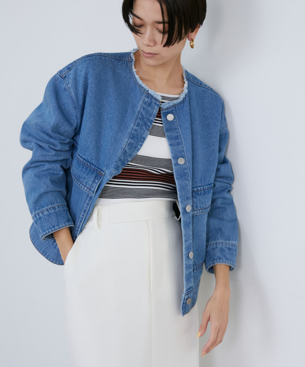 INED「《大きいサイズ》ノーカラーデニムジャケット」|デニムジャケット|