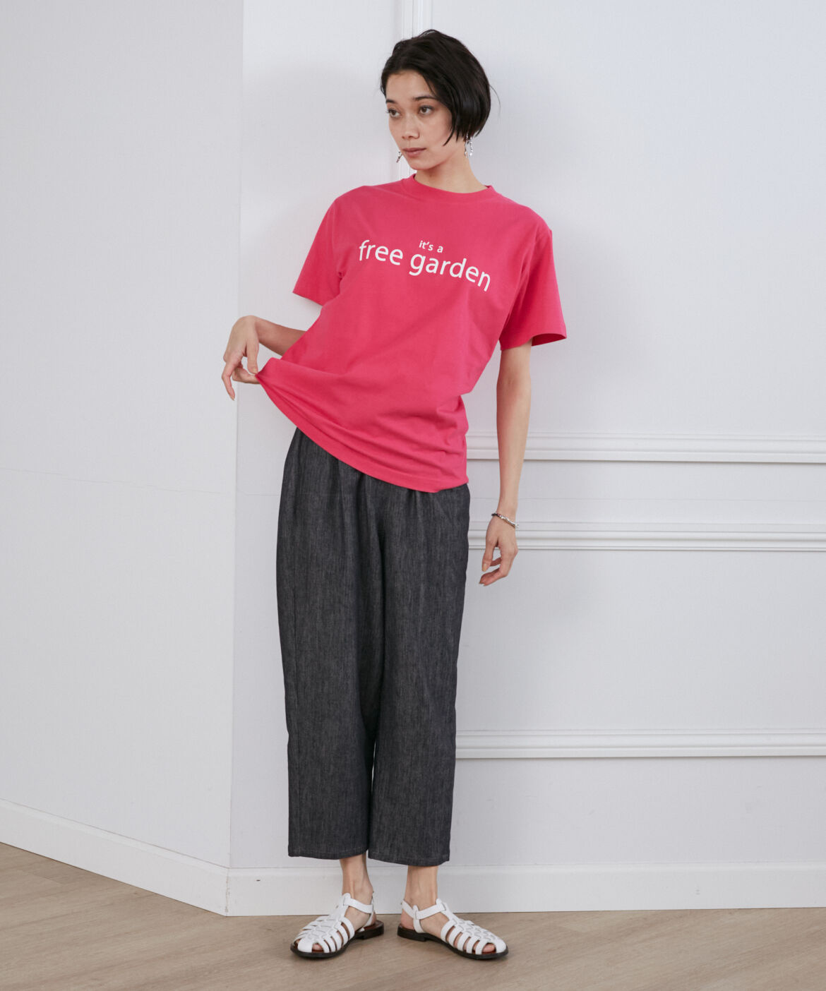I.T.'S international「It's a free garden ロゴプリントTシャツ」|Tシャツ・カットソー|