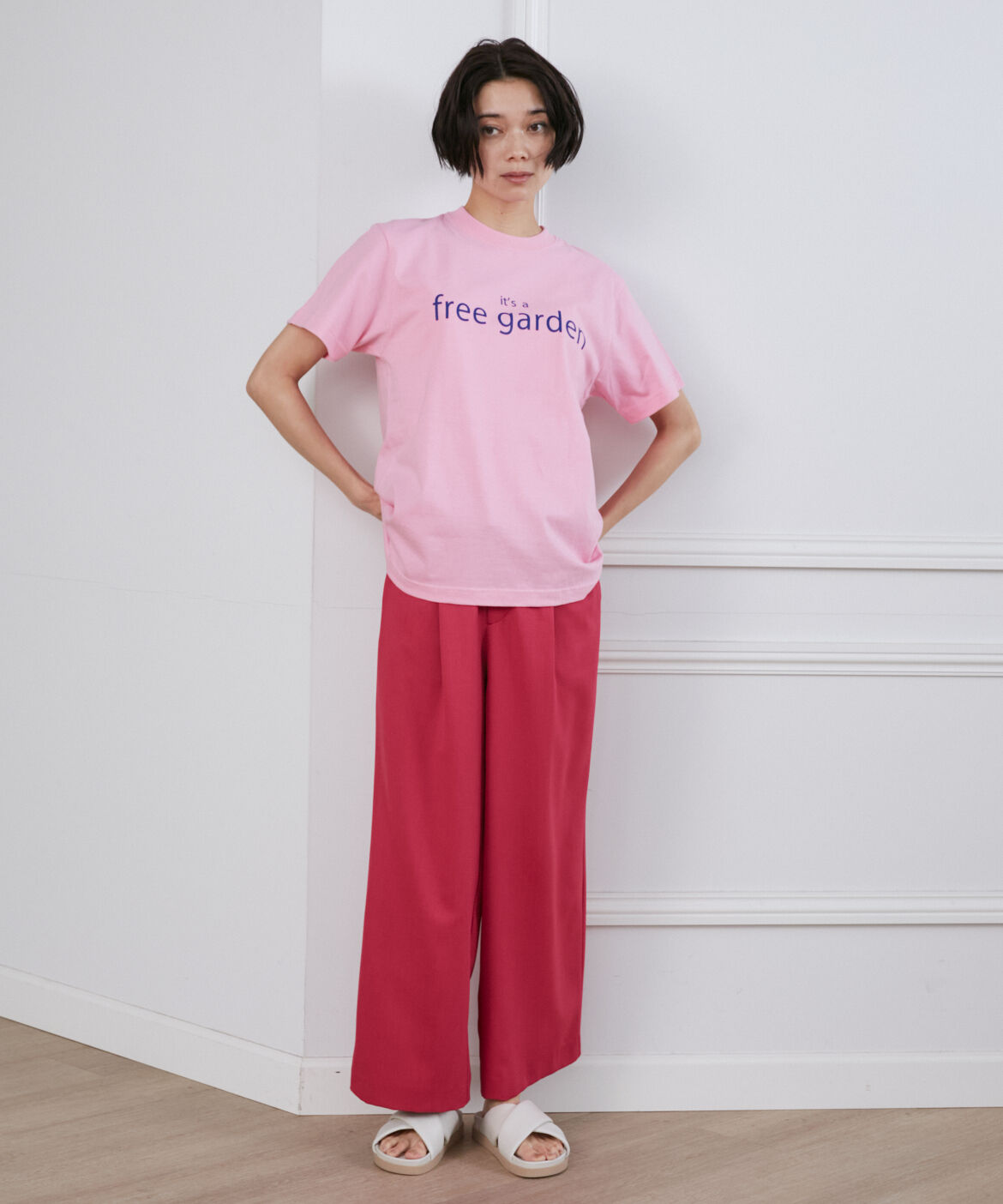 I.T.'S international「It's a free garden ロゴプリントTシャツ」|Tシャツ・カットソー|