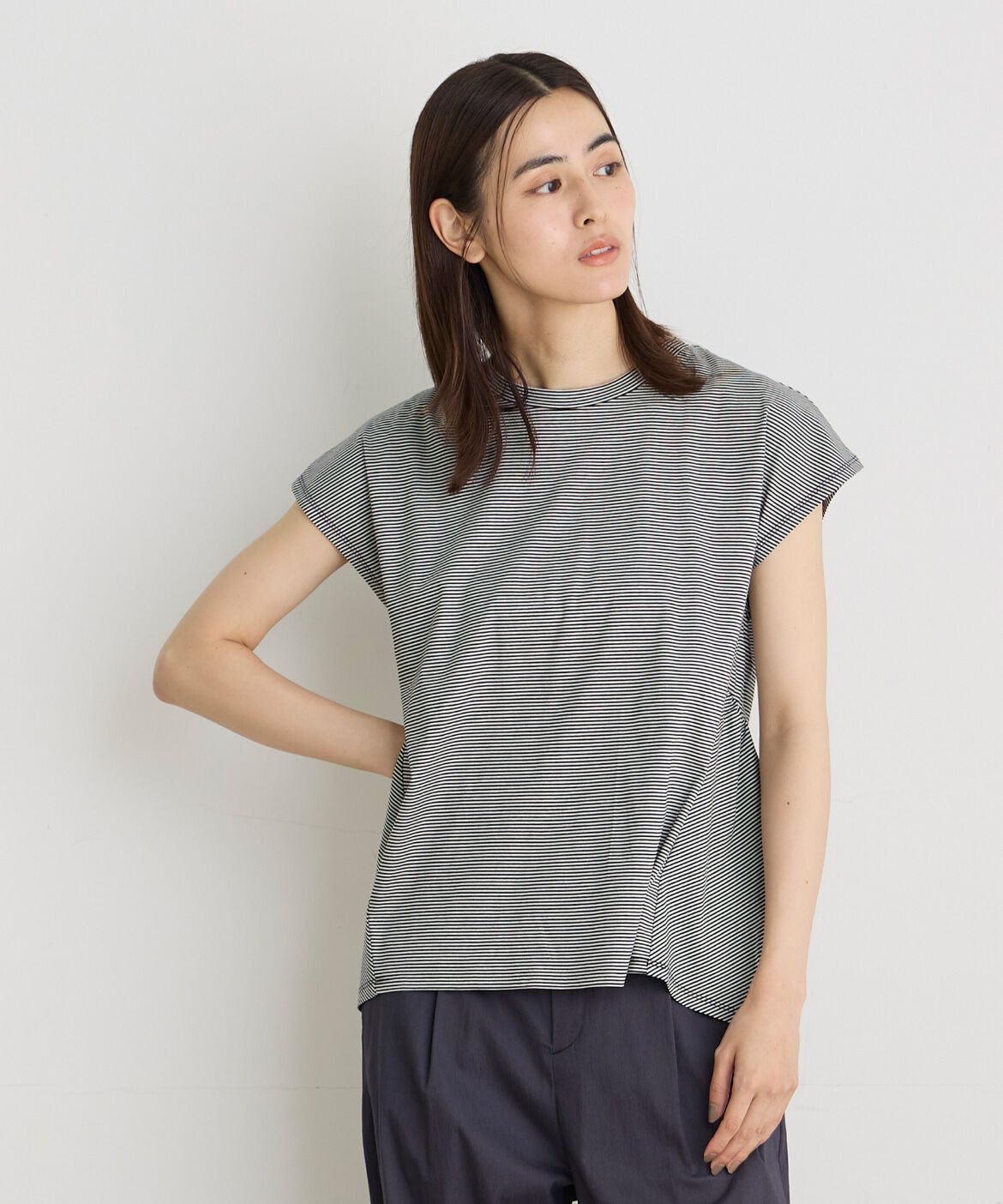 I.T.'S international「バックペプラムカットソー」|Tシャツ・カットソー|ブラック