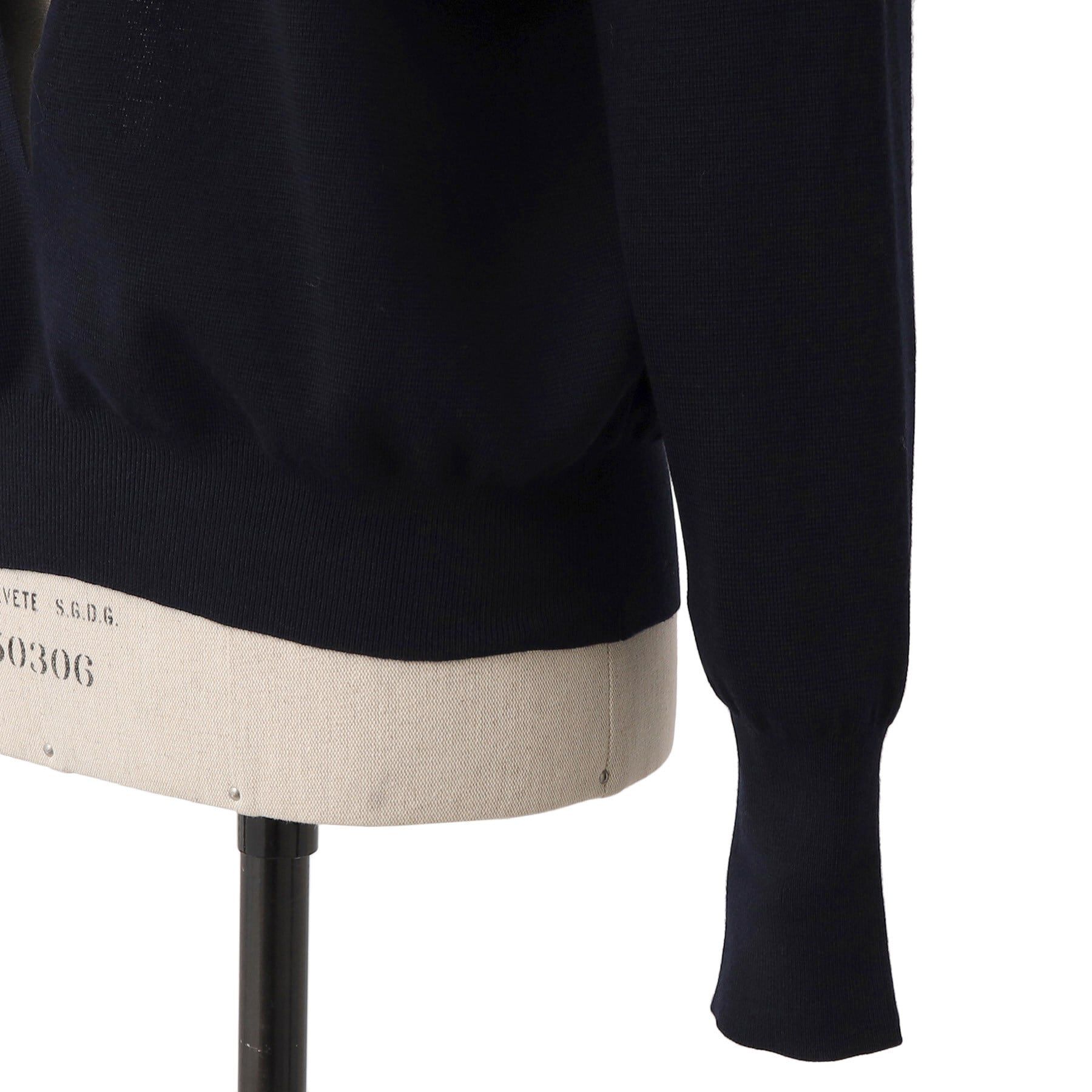 UNTITLED「ミレニアムウールVネックニット」|ニット・セーター|