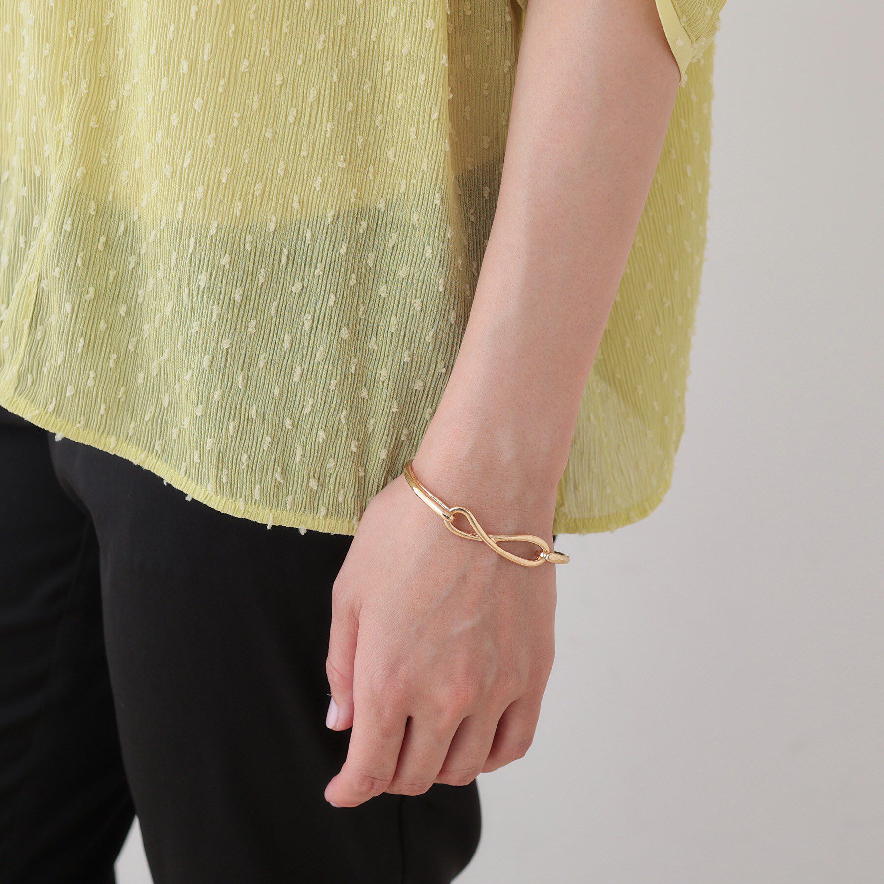 INDIVI「クロストップブレスレット」|ブレスレット・バングル|