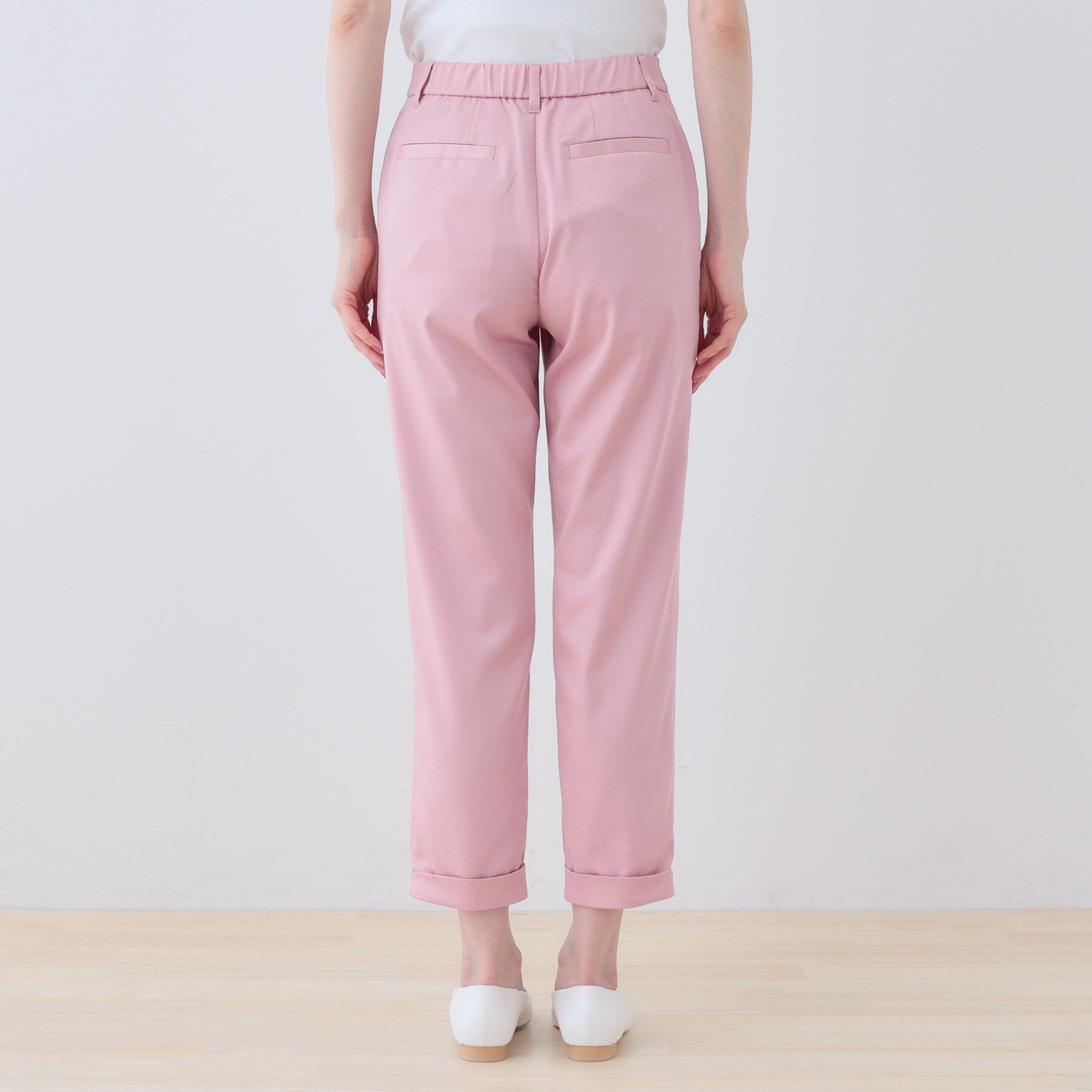 INDIVI「【洗える／高ストレッチ】クロップド丈サテンテーパードパンツ」|その他|