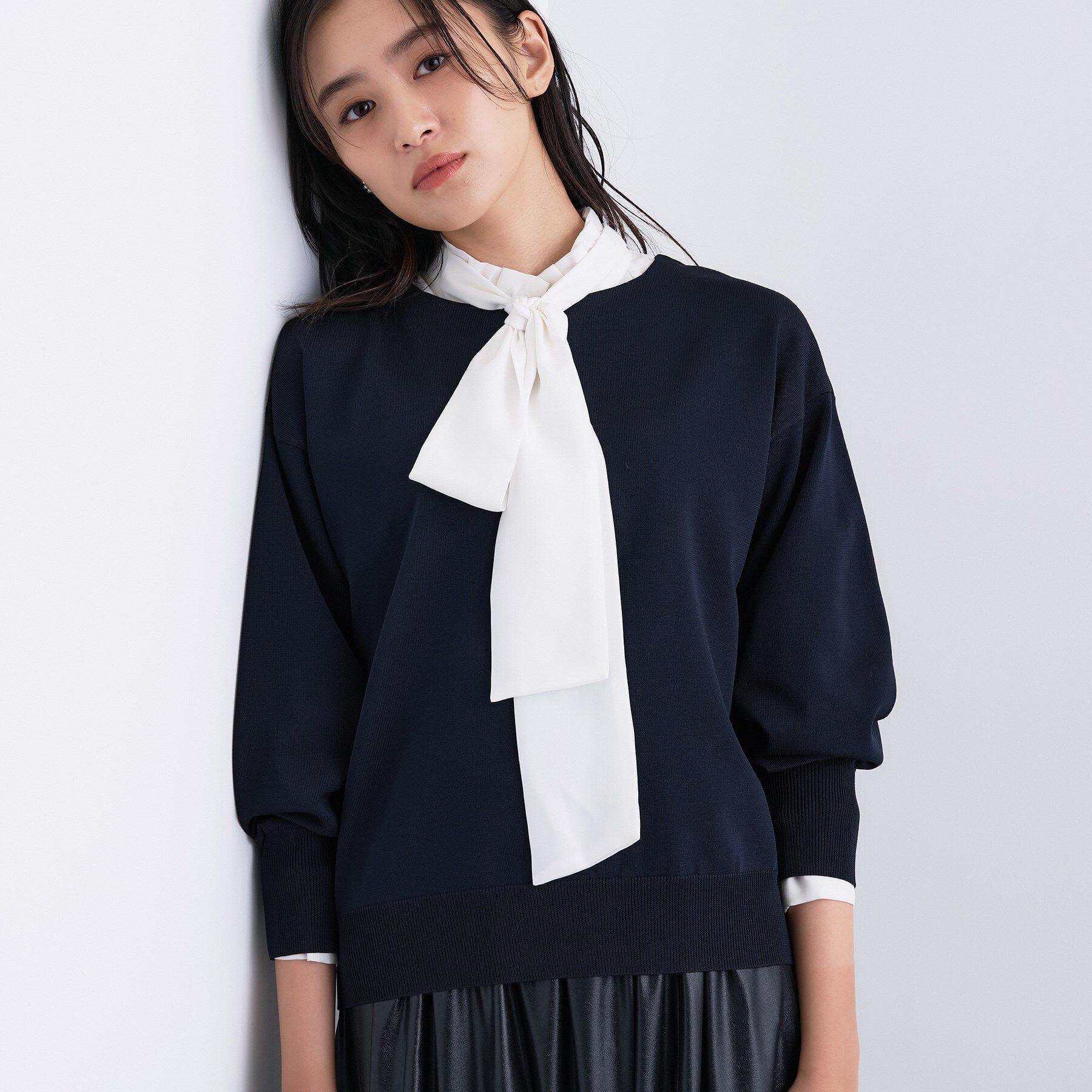 INDIVI「ボートネック ストレッチニット」|ニット・セーター|ネイビー(094)