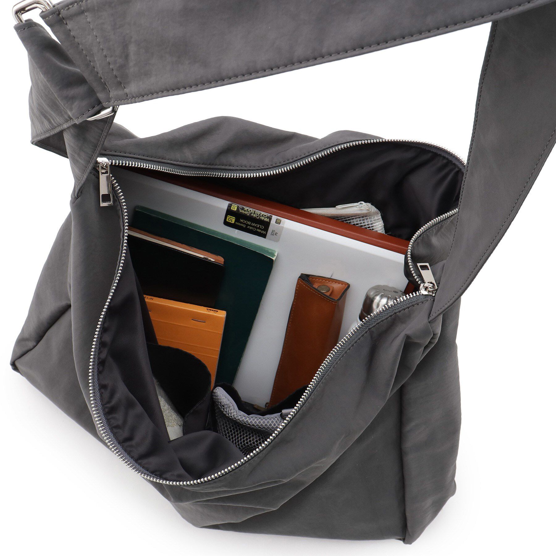 tk.TAKEO KIKUCHI「ビッグショルダーバッグ」|ショルダー・メッセンジャー|