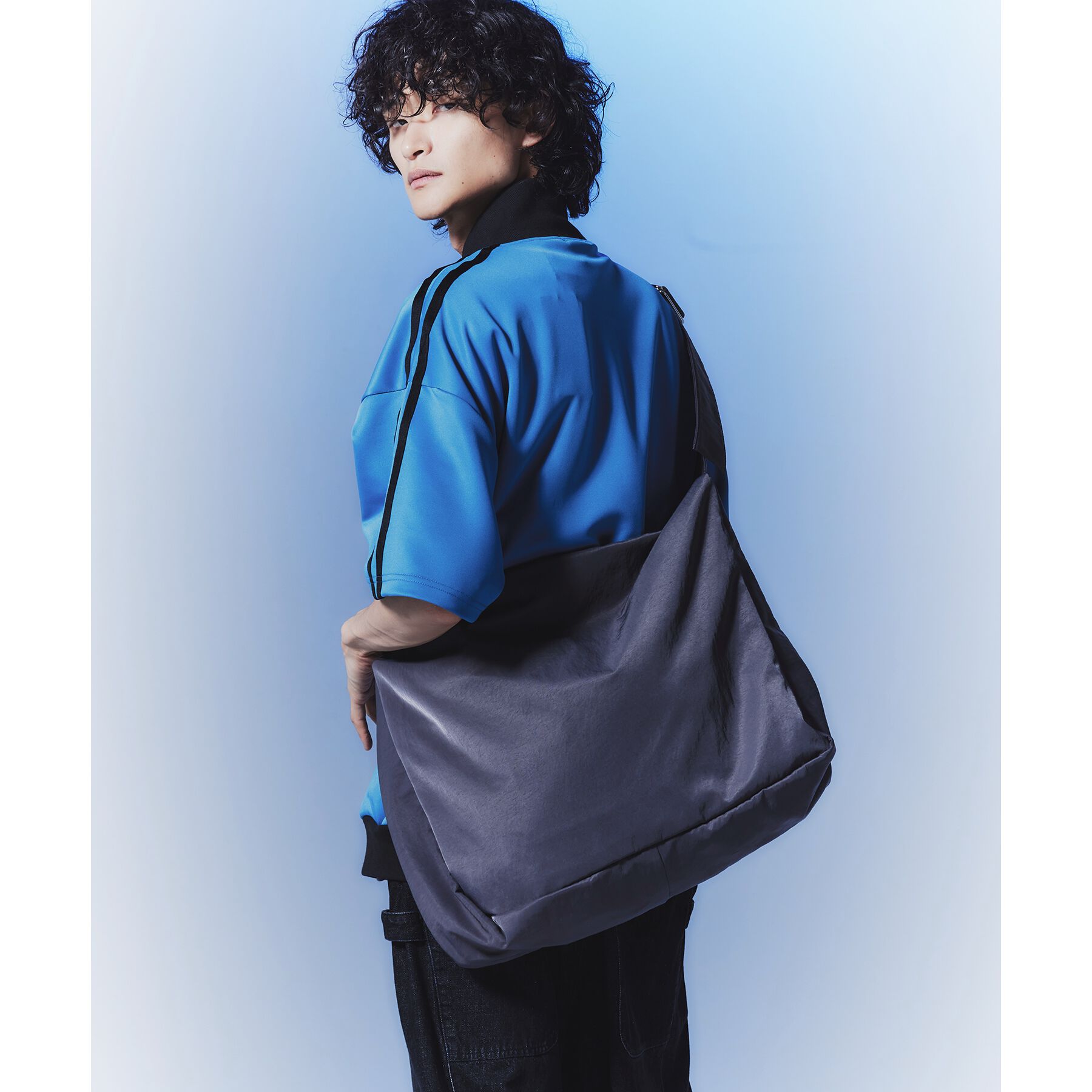 tk.TAKEO KIKUCHI「ビッグショルダーバッグ」|ショルダー・メッセンジャー|