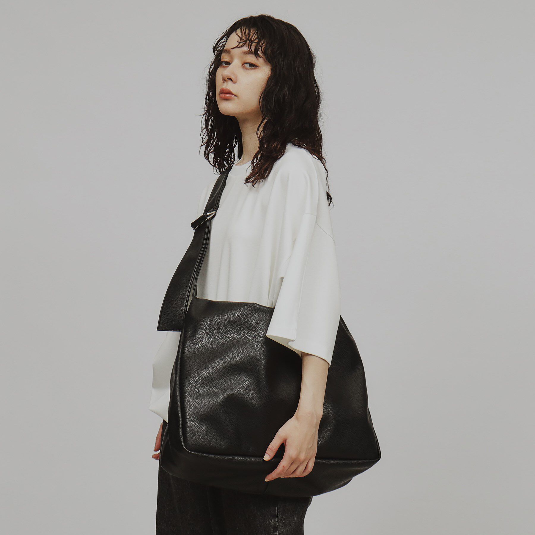 tk.TAKEO KIKUCHI「ビッグショルダーバッグ」|ショルダー・メッセンジャー|