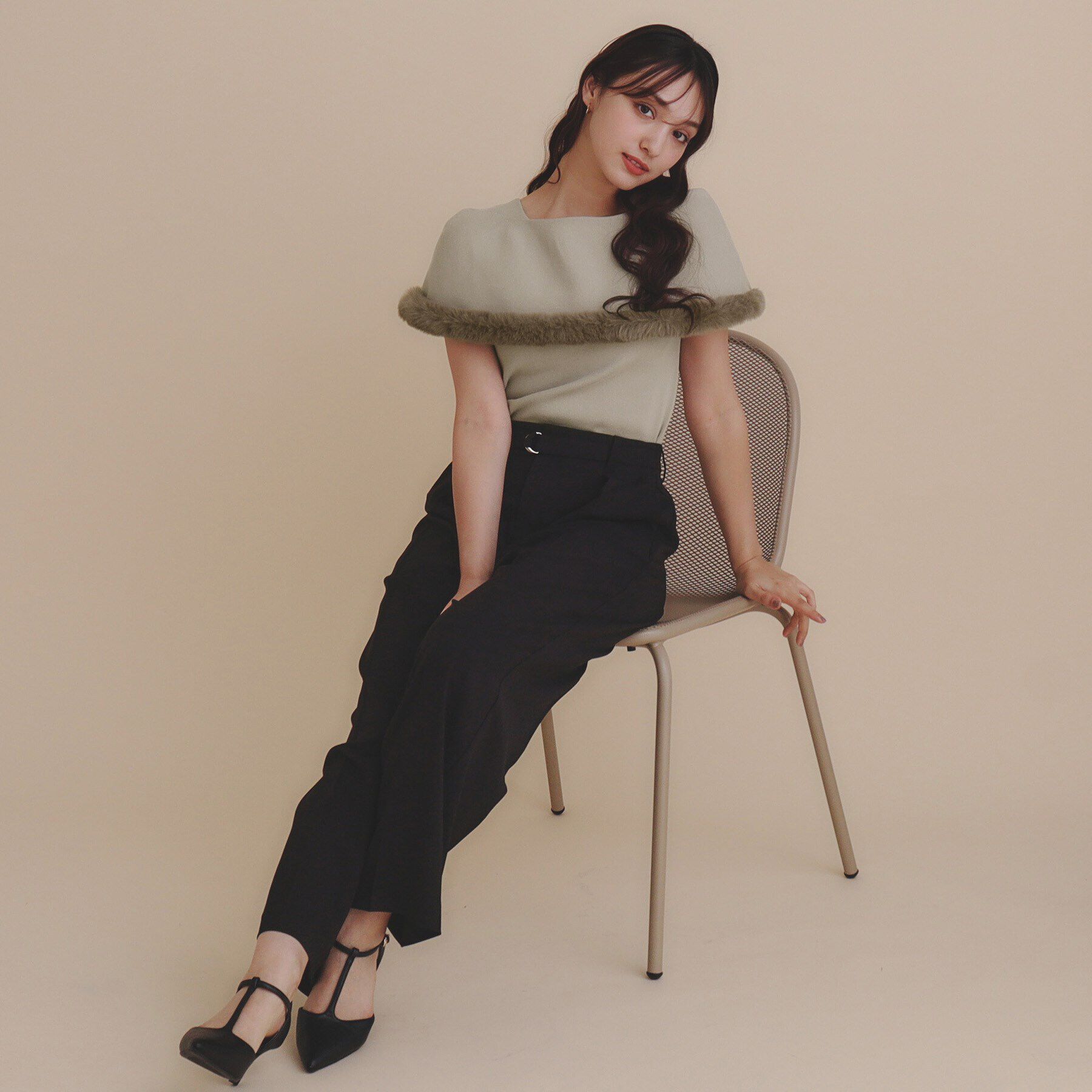 index「《美人百花掲載》ファートリミングケープニット【洗濯機洗い可】」|ニット・セーター|