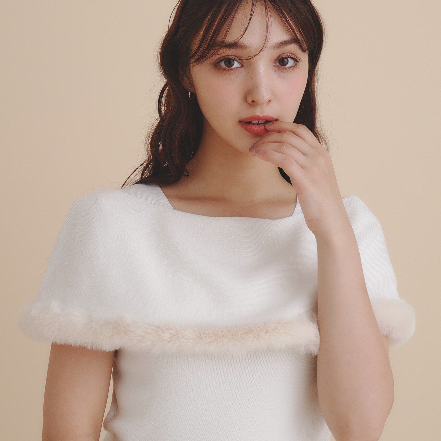 index「《美人百花掲載》ファートリミングケープニット【洗濯機洗い可】」|ニット・セーター|