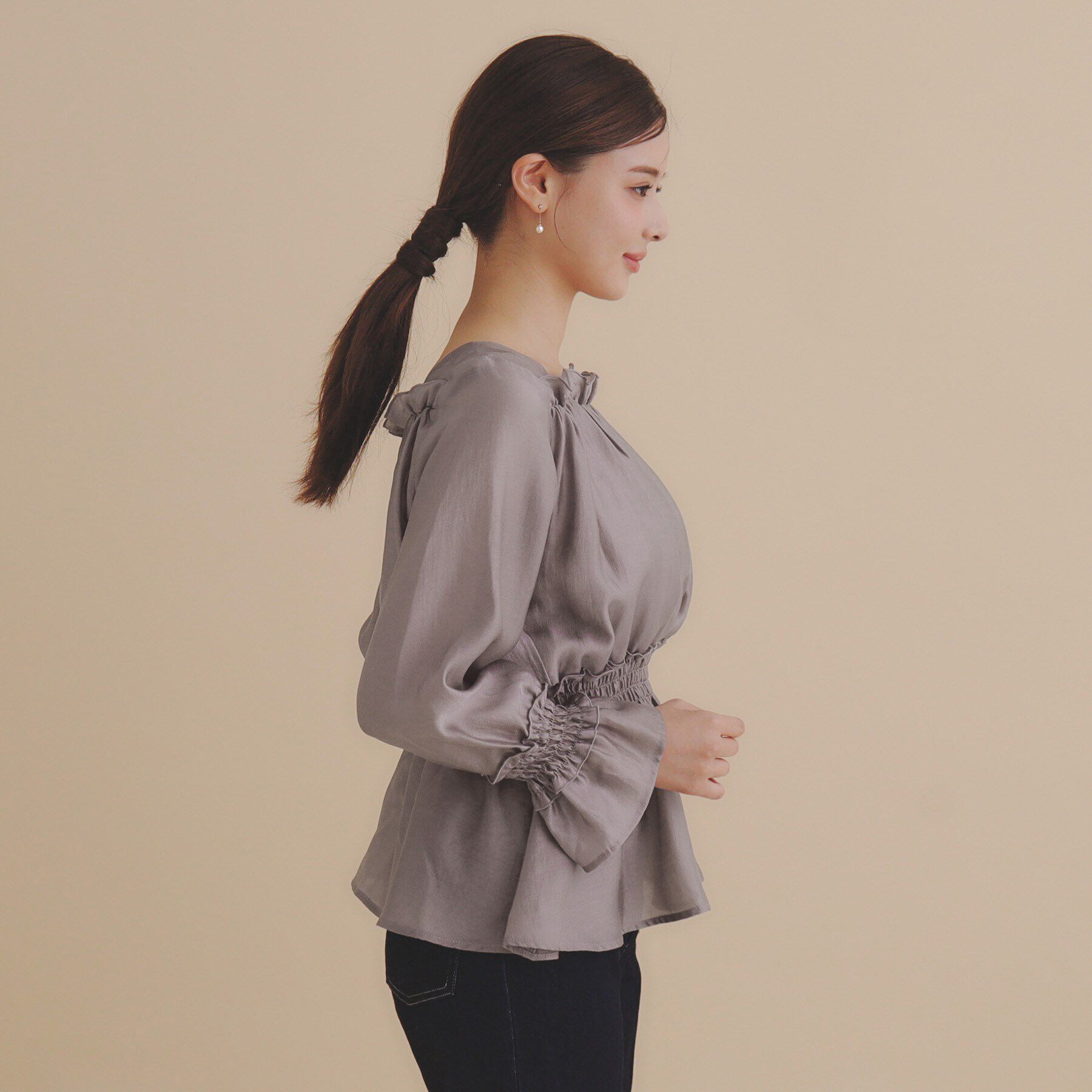 index「ギャザーフリルシアーブラウス【洗濯機洗い可】」|シャツ・ブラウス|