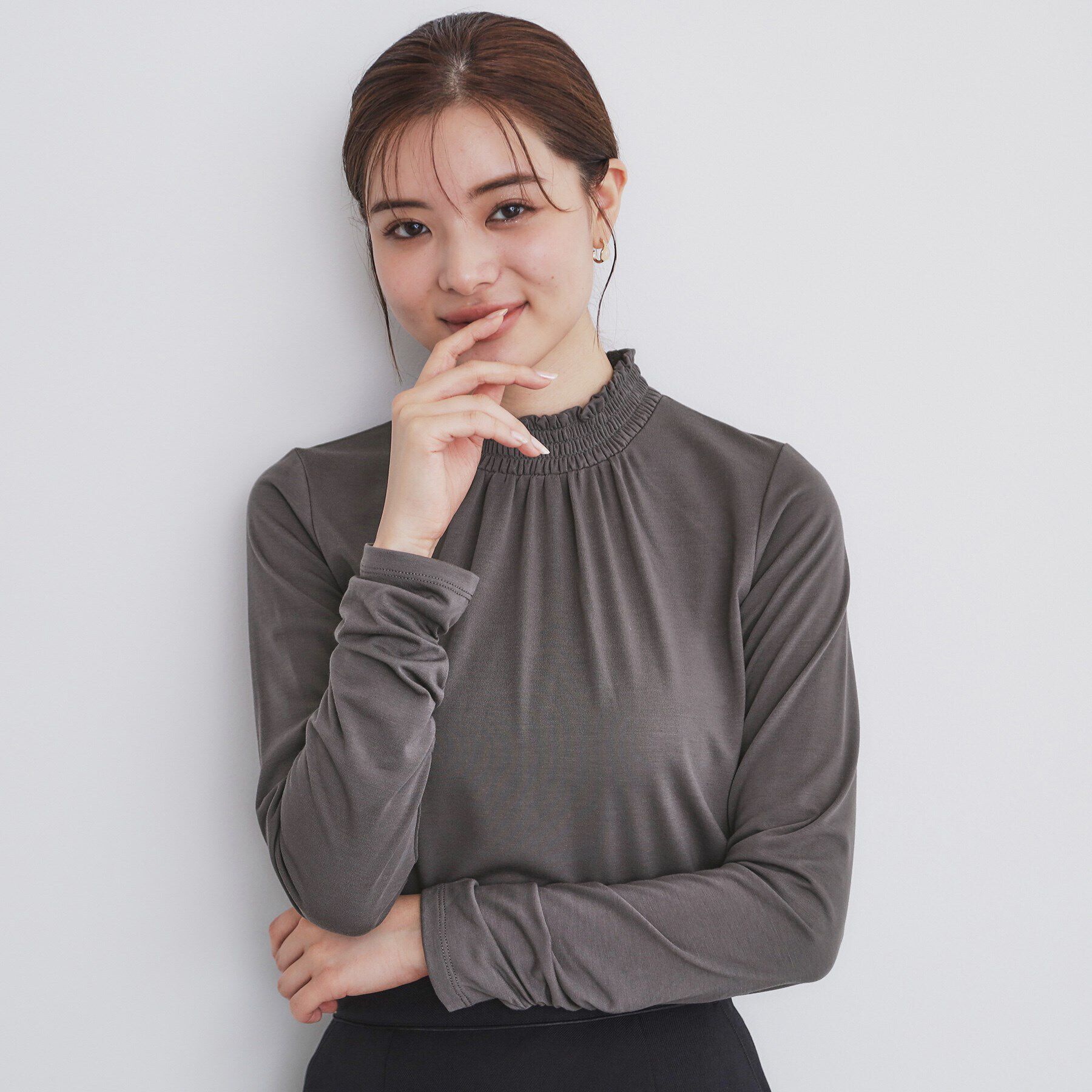 index「シャーリングインナートップス【洗濯機洗い可/吸湿発熱】」|Tシャツ・カットソー|チャコールグレー(0