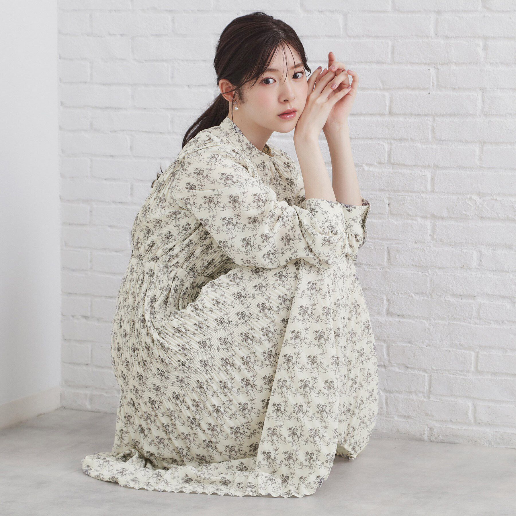 index「マジョリカプリーツ小花柄ワンピース【洗濯機洗い可】」|ワンピース|