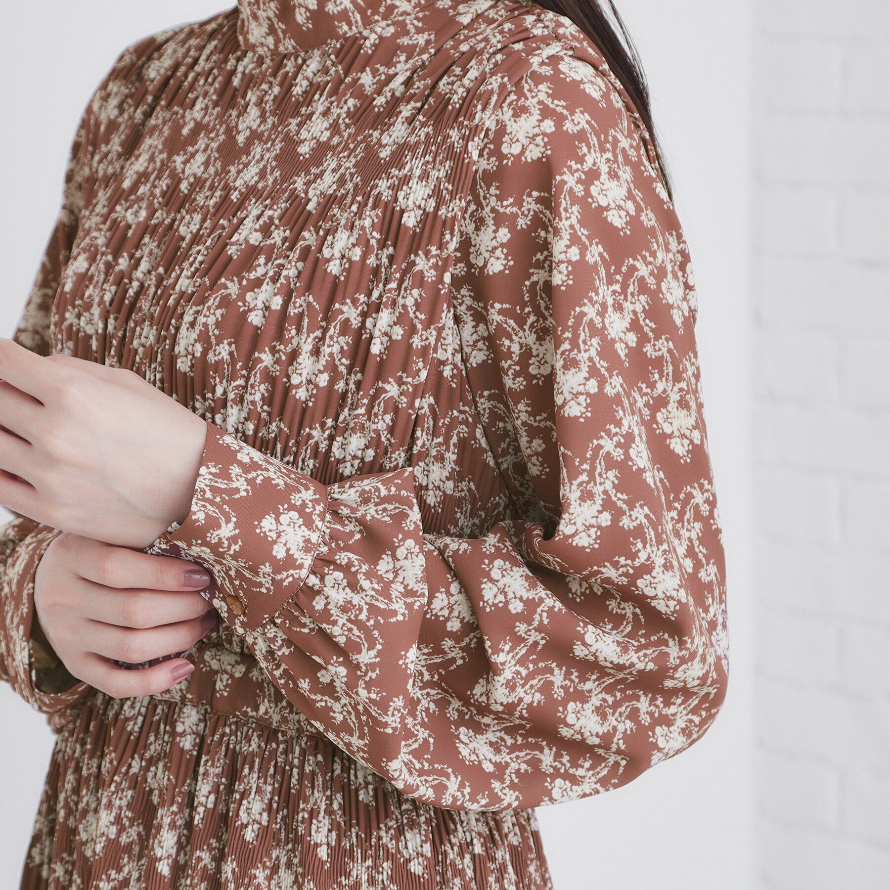 index「マジョリカプリーツ小花柄ワンピース【洗濯機洗い可】」|ワンピース|