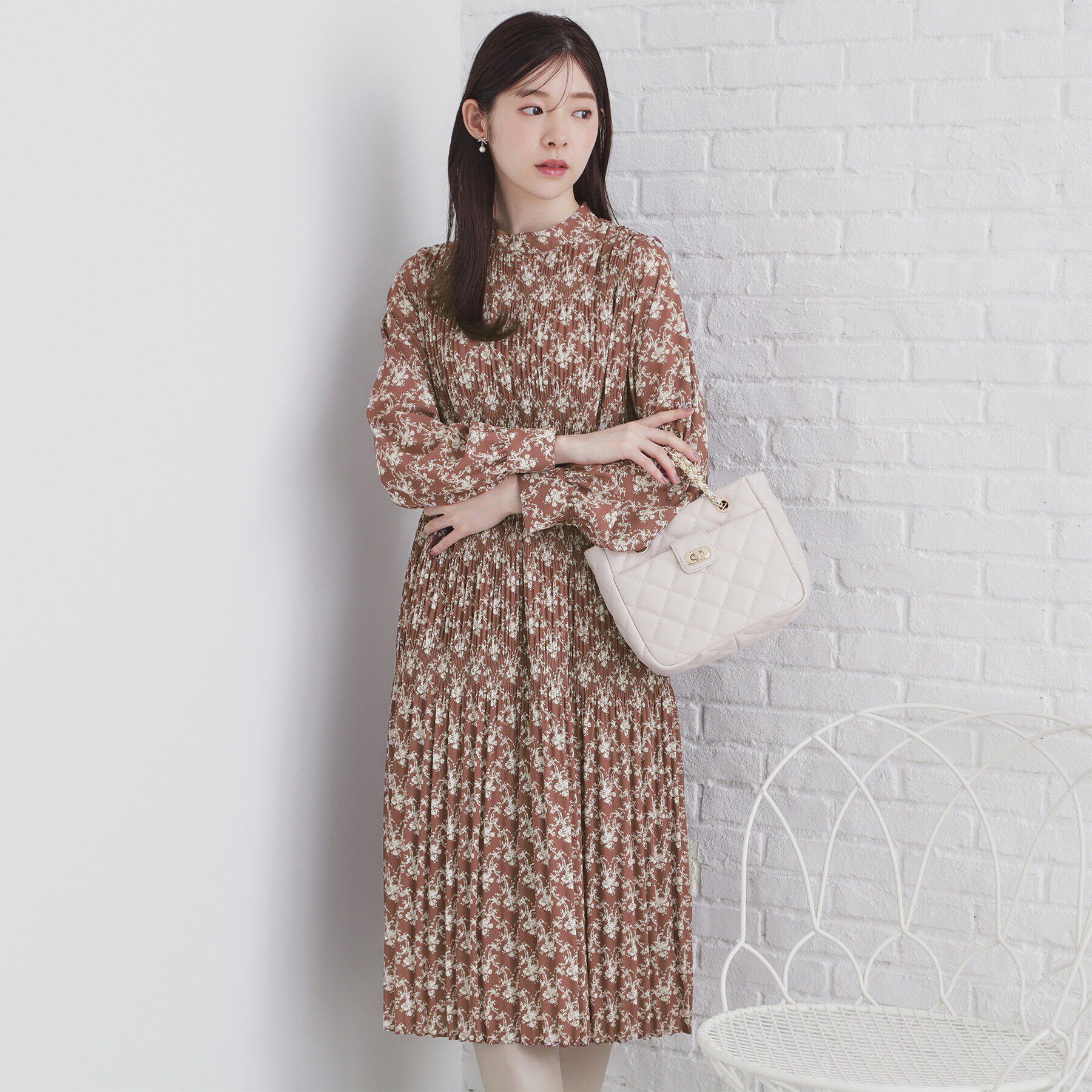 index「マジョリカプリーツ小花柄ワンピース【洗濯機洗い可】」|ワンピース|