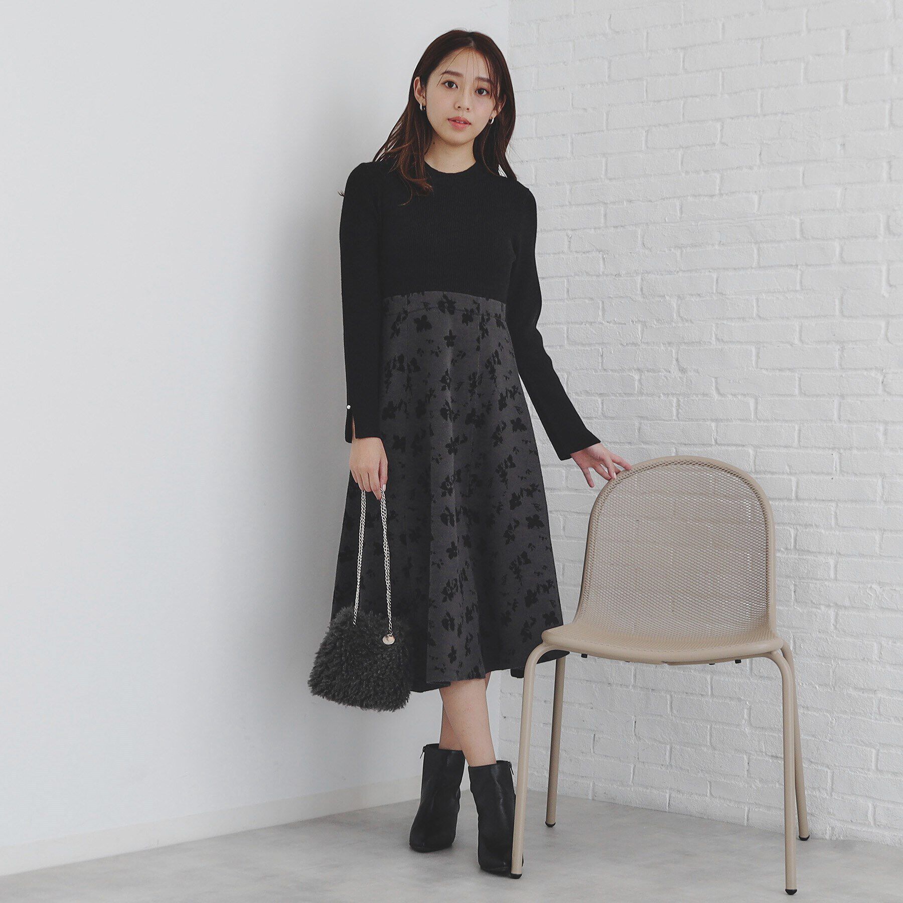 index「フラワージャカードフレアニットワンピース【洗濯機洗い可】」|ワンピース|