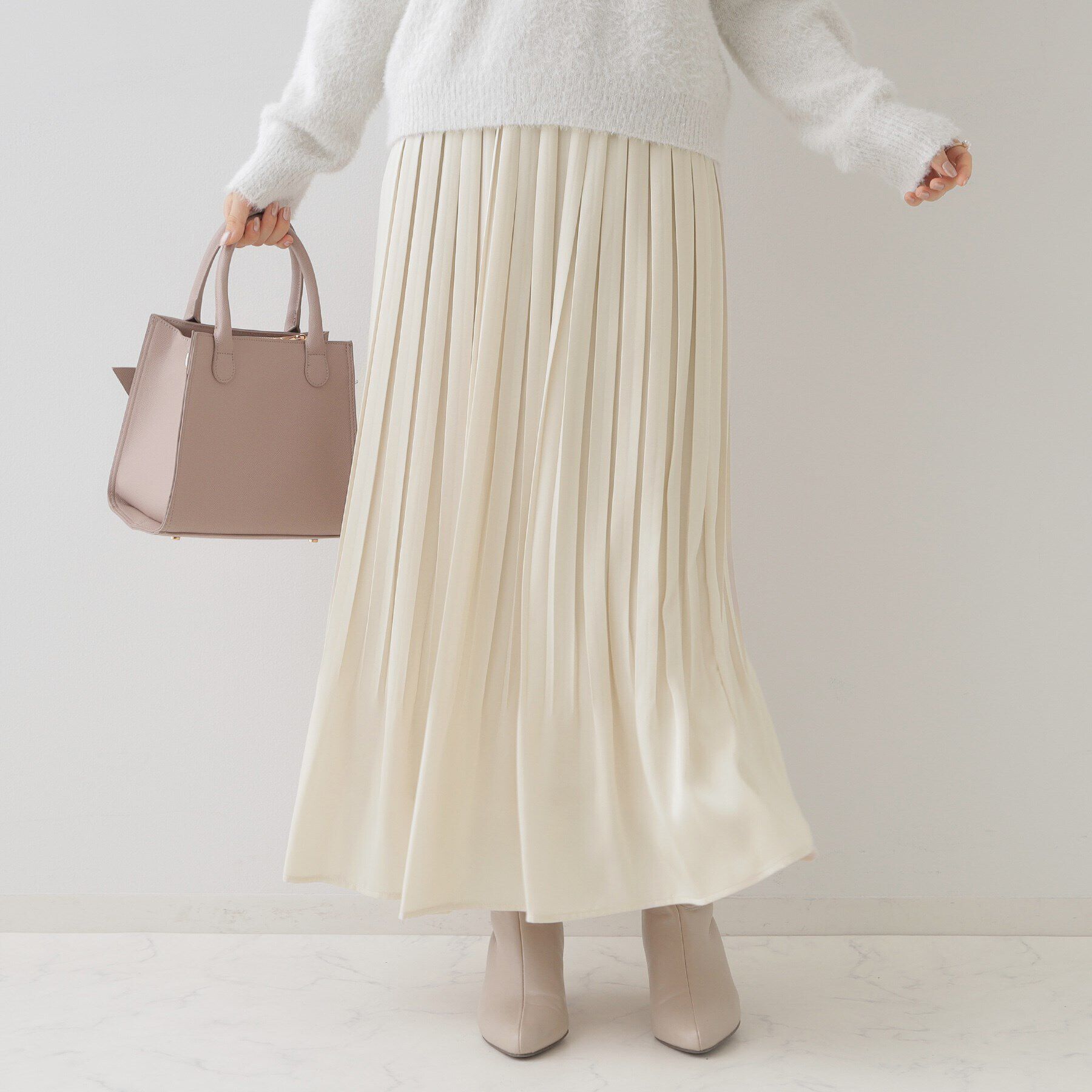 Couture broach「【軽やか・上品なツヤ感】ピーチサテンプリーツスカート」|スカート|ｱｲﾎﾞﾘｰ(004)