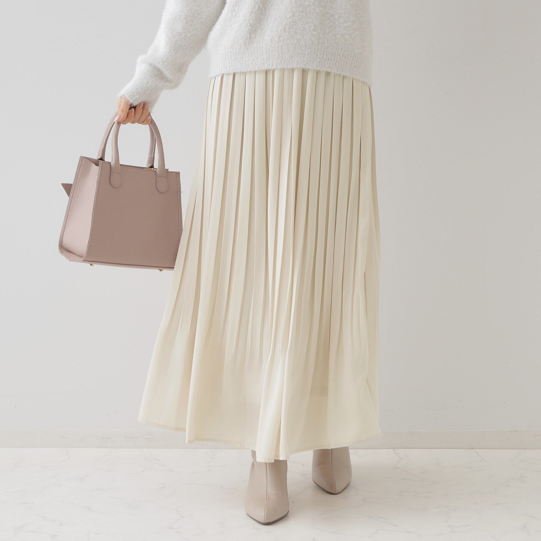 Couture broach「【軽やか・上品なツヤ感】ピーチサテンプリーツスカート」|スカート|