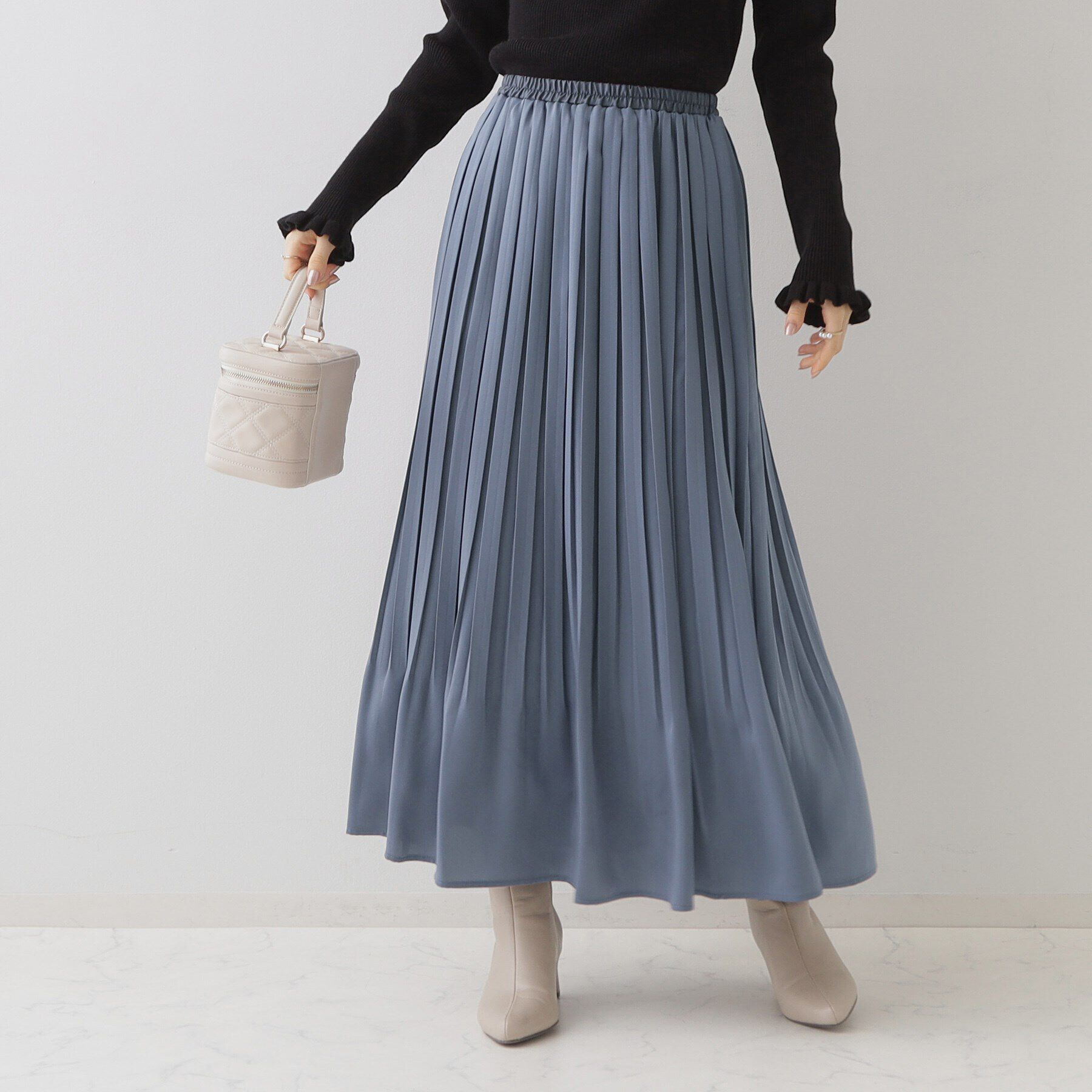 Couture broach「【軽やか・上品なツヤ感】ピーチサテンプリーツスカート」|スカート|ﾌﾞﾙｰ(092)