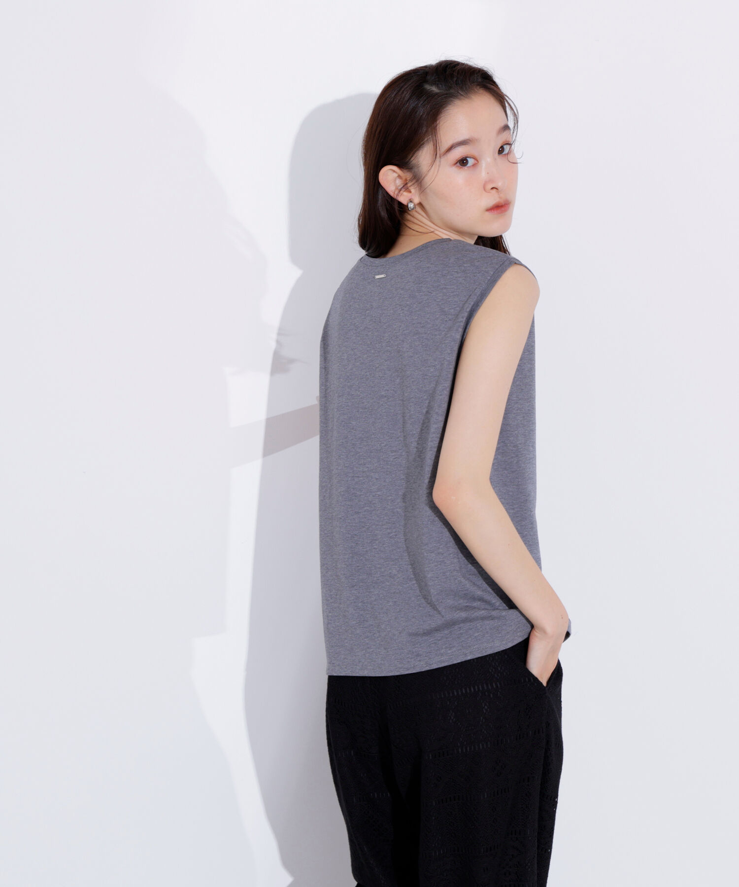  「メタルプレートノースリーブカットソー」|Tシャツ・カットソー|