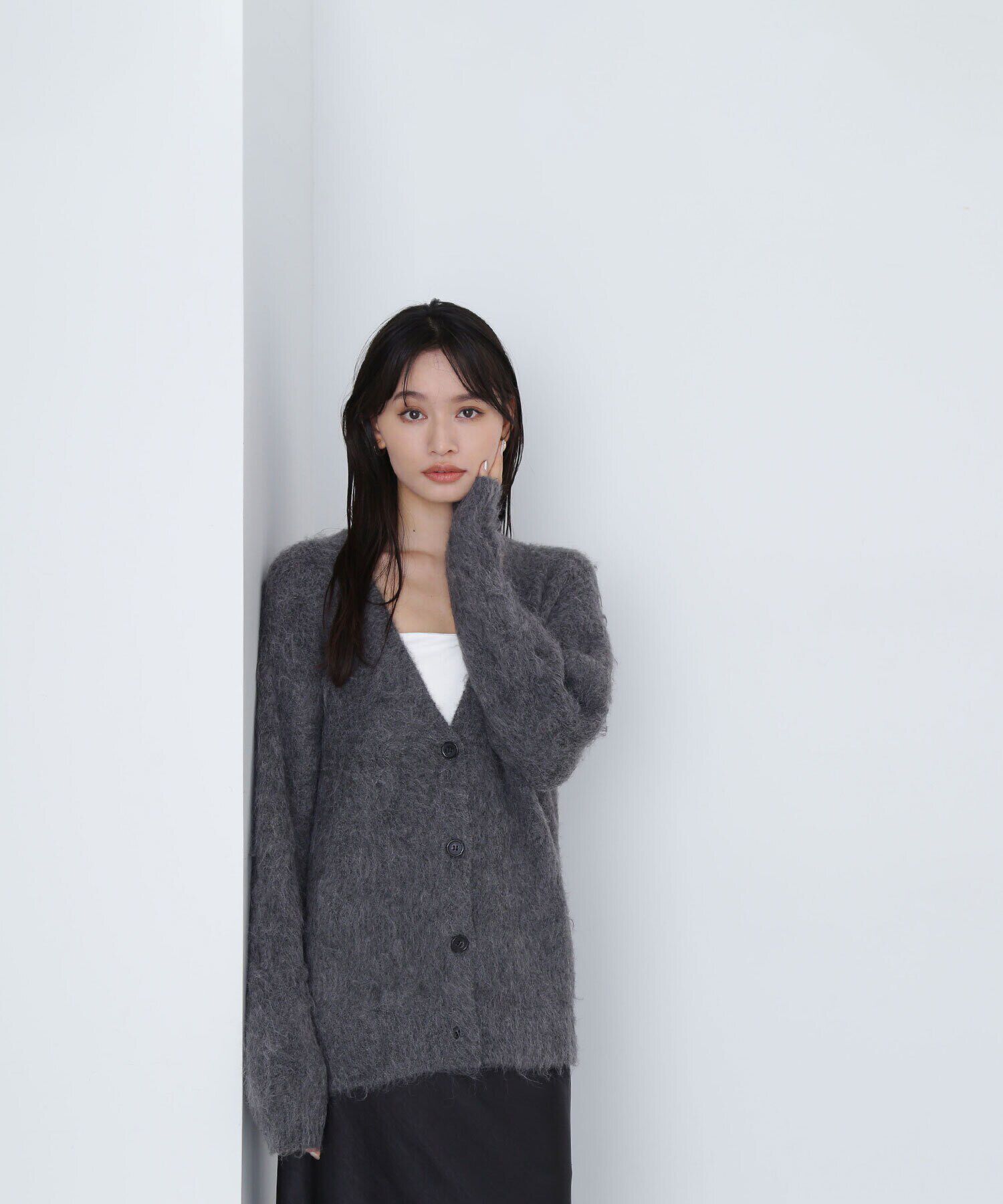  「＜起毛ニットシリーズ＞Ｖネックカーディガン　24AW」|ニット・セーター|