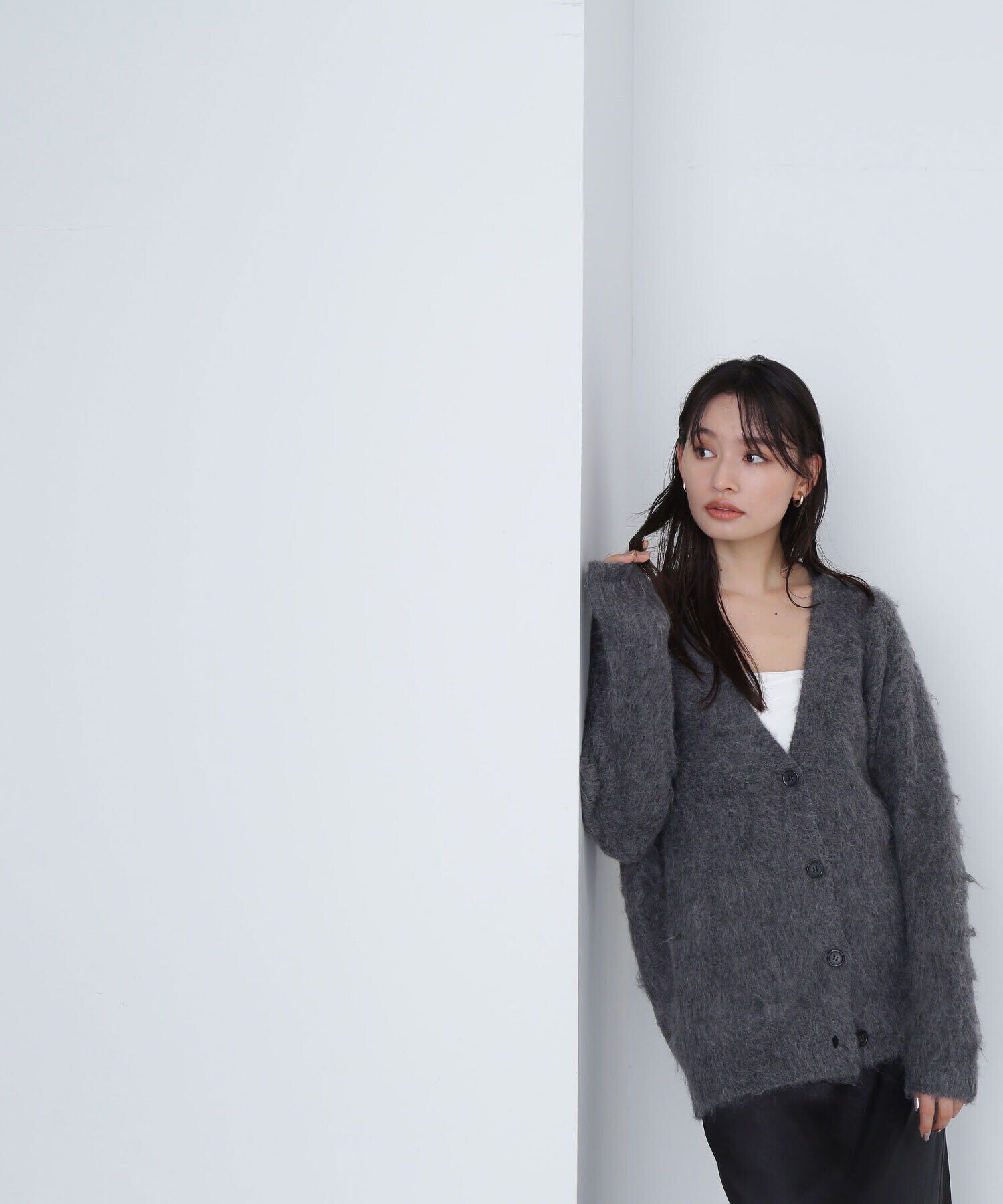  「＜起毛ニットシリーズ＞Ｖネックカーディガン　24AW」|ニット・セーター|