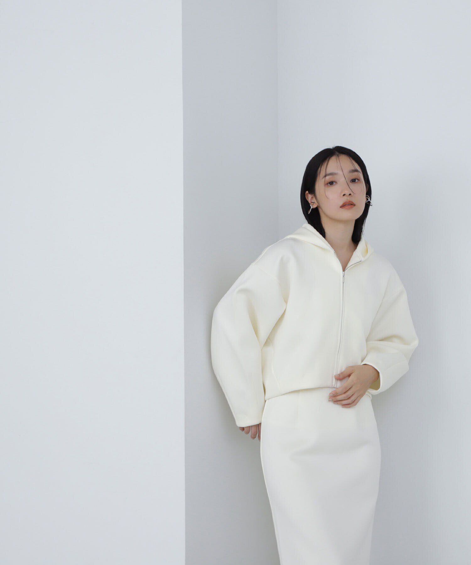  「ダンボールフーディー＆ナロースカート」|ワンピース|