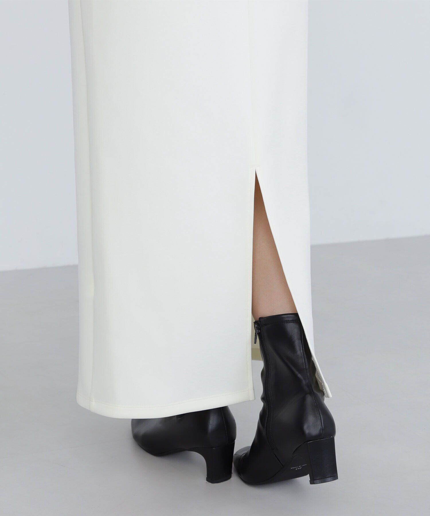  「ダンボールフーディー＆ナロースカート」|ワンピース|