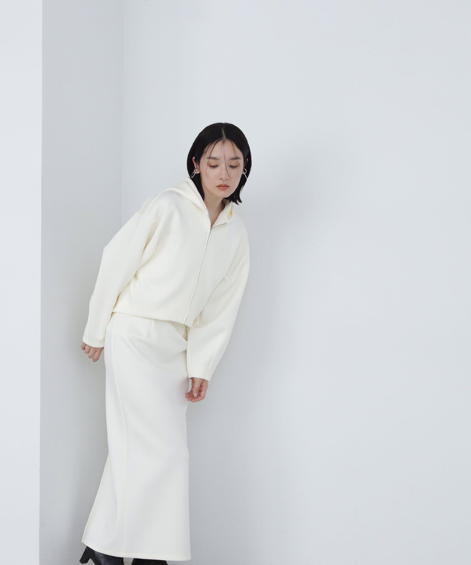  「ダンボールフーディー＆ナロースカート」|ワンピース|