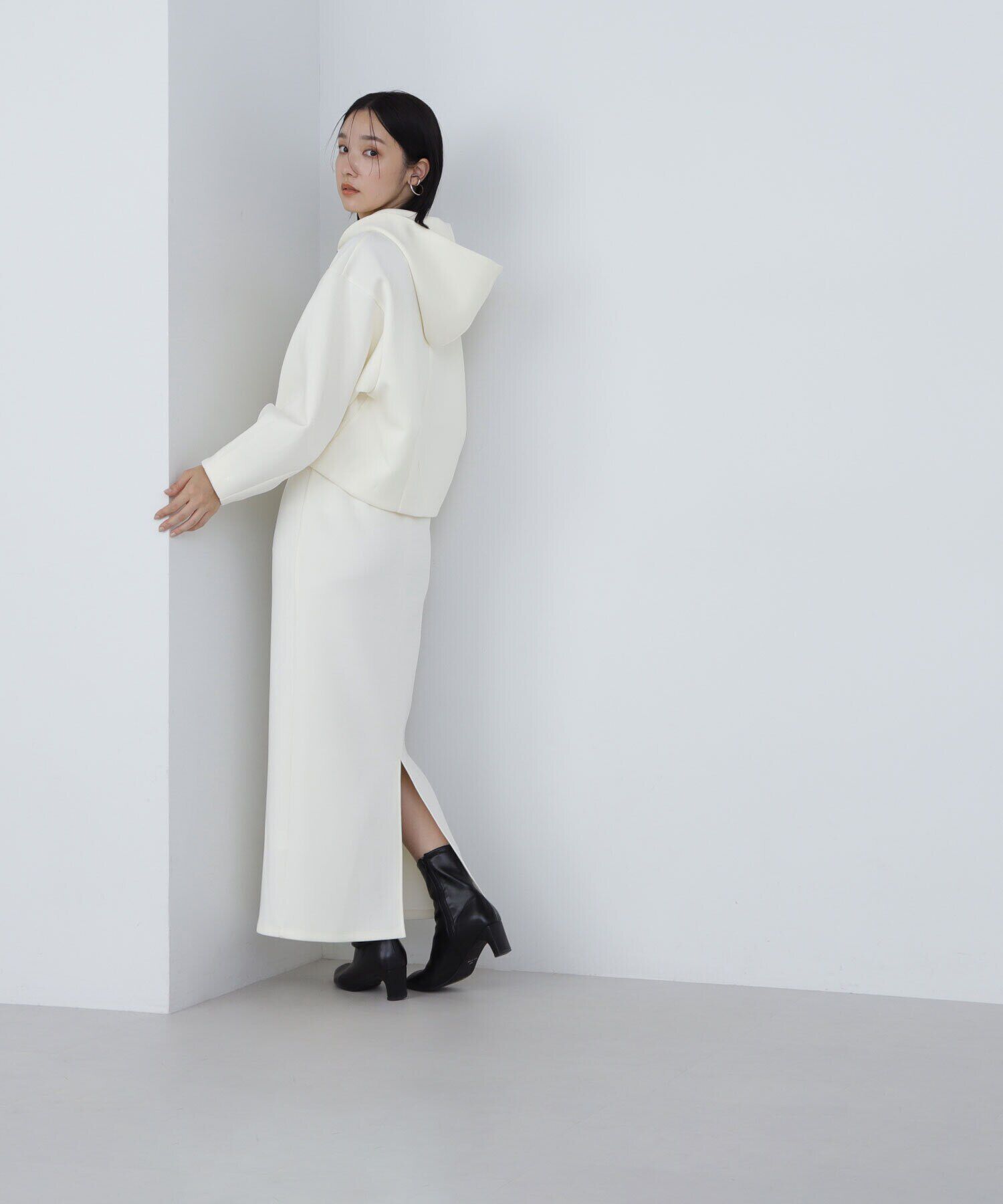  「ダンボールフーディー＆ナロースカート」|ワンピース|