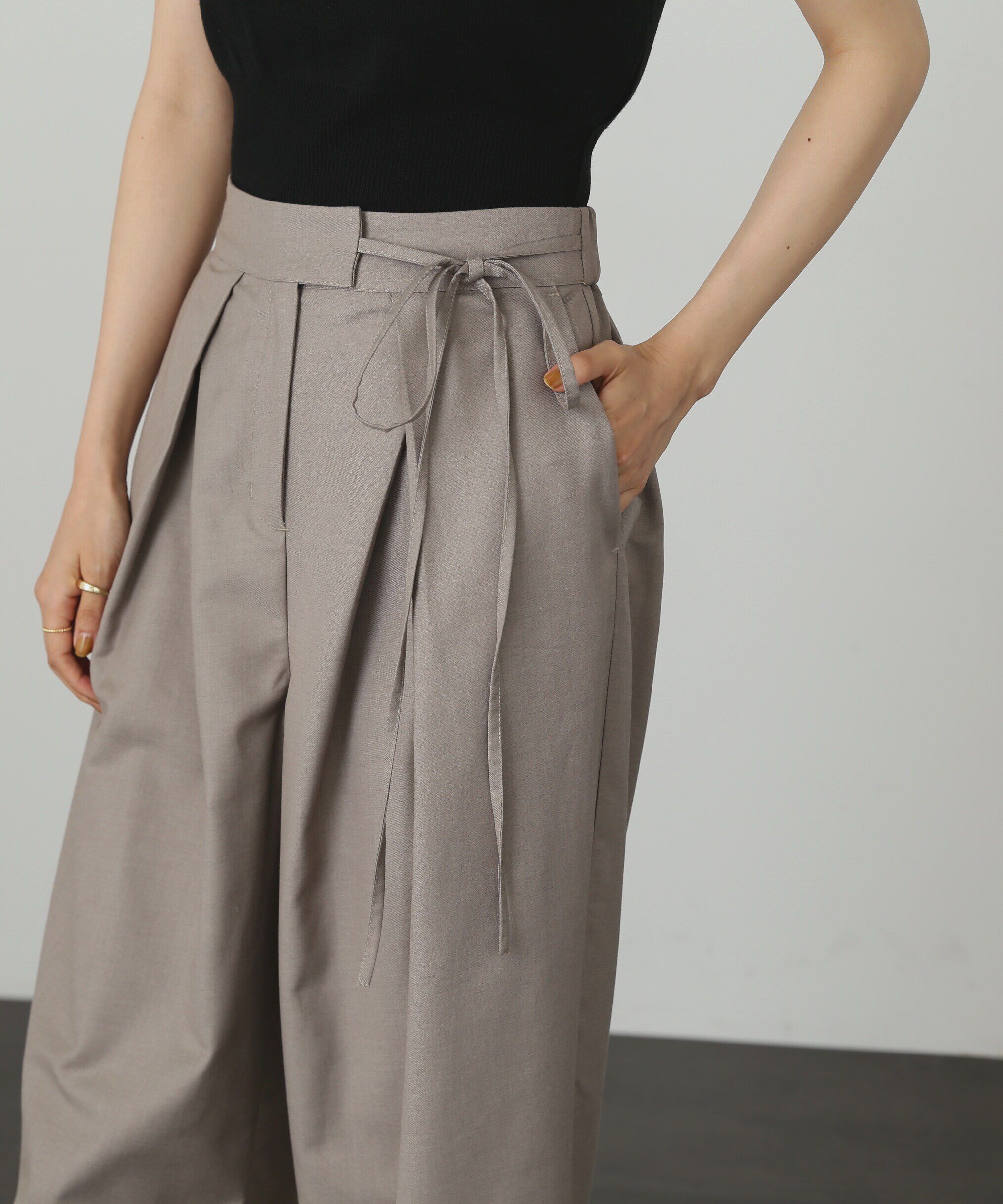  「クロスタックストレートワイドパンツ」|その他|