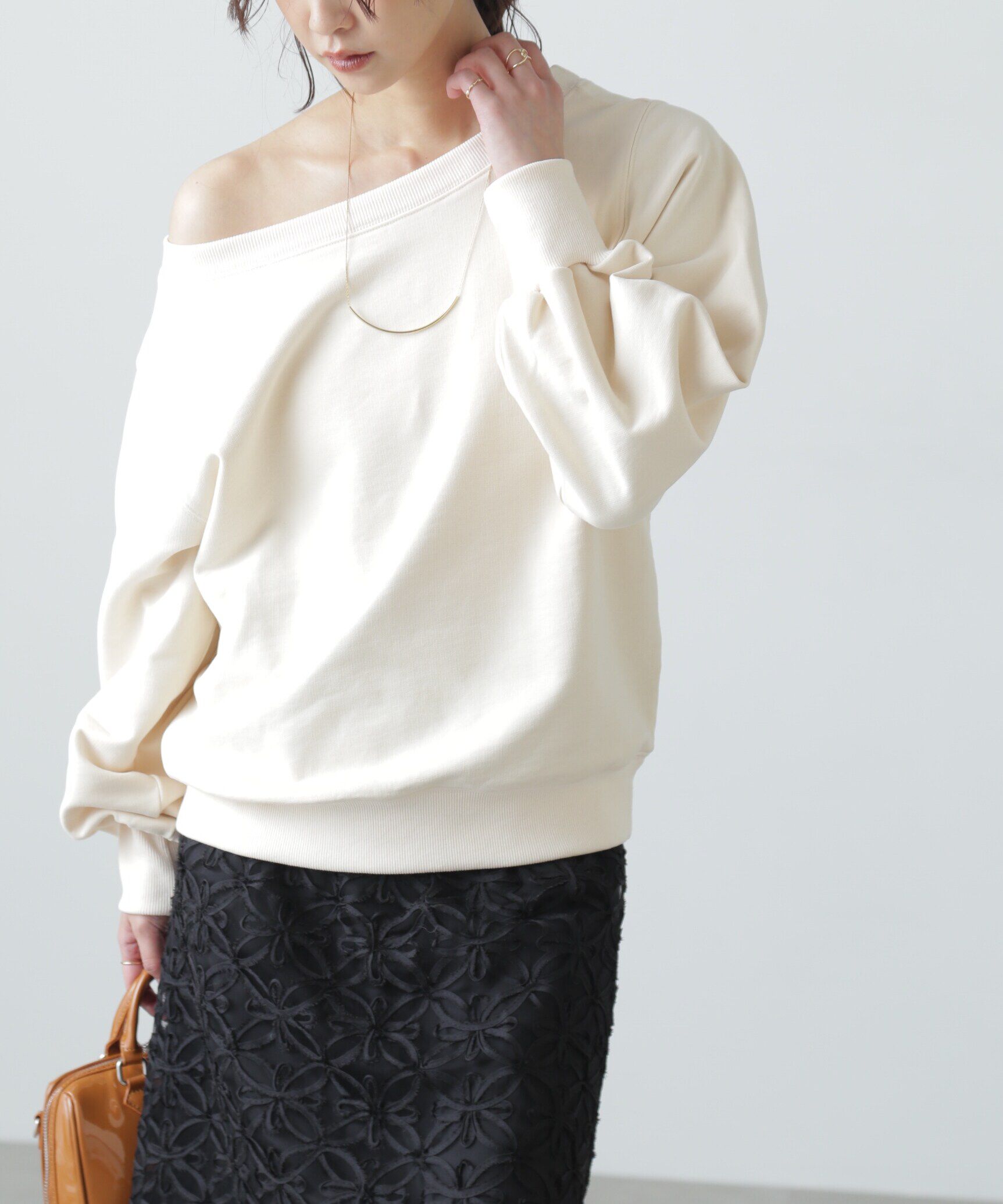  「オフショルスウェット」|Tシャツ・カットソー|