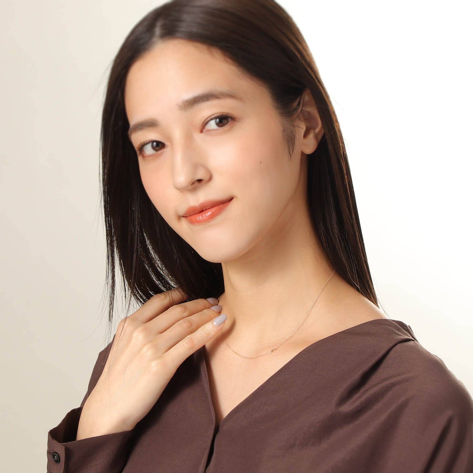 COCOSHNIK「【WEB限定】K10イニシャルＣ ネックレス」|ネックレス|