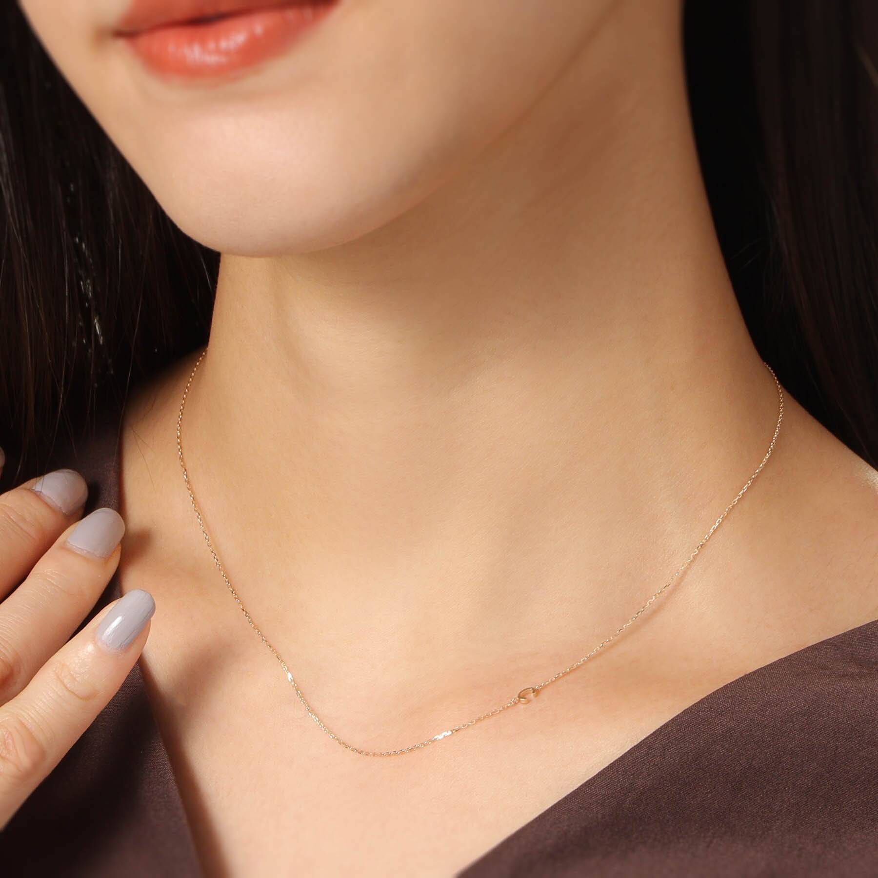COCOSHNIK「【WEB限定】K10イニシャルＣ ネックレス」|ネックレス|