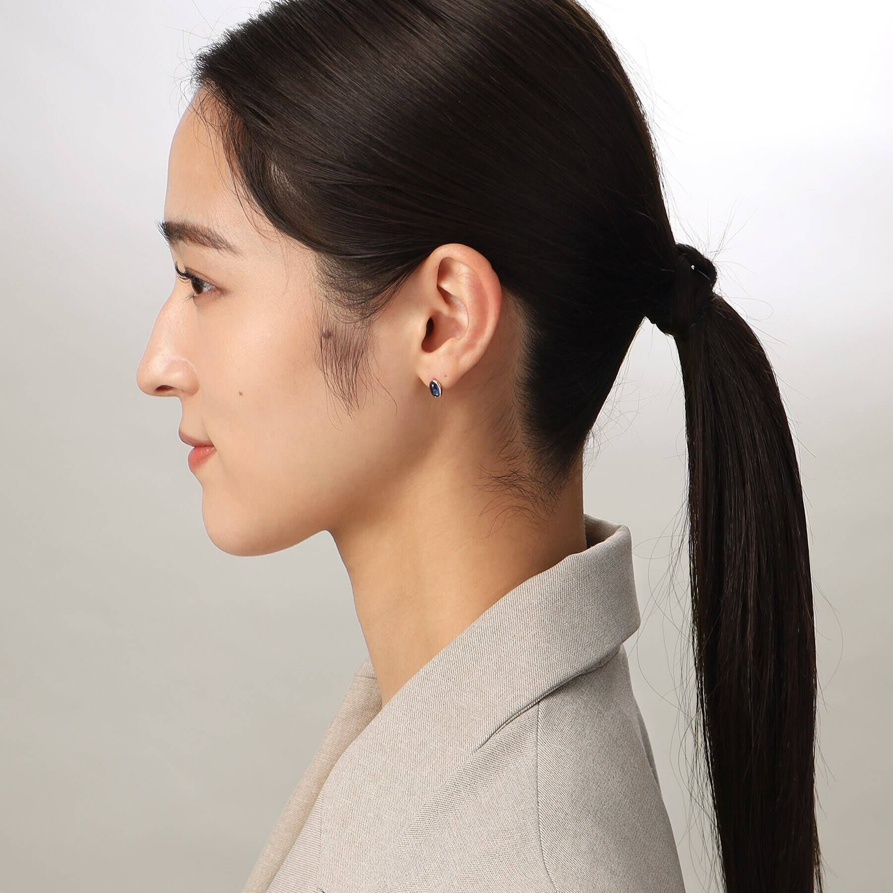 COCOSHNIK「K10カイヤナイト オーバルカボション スタッドピアス」|ピアス|