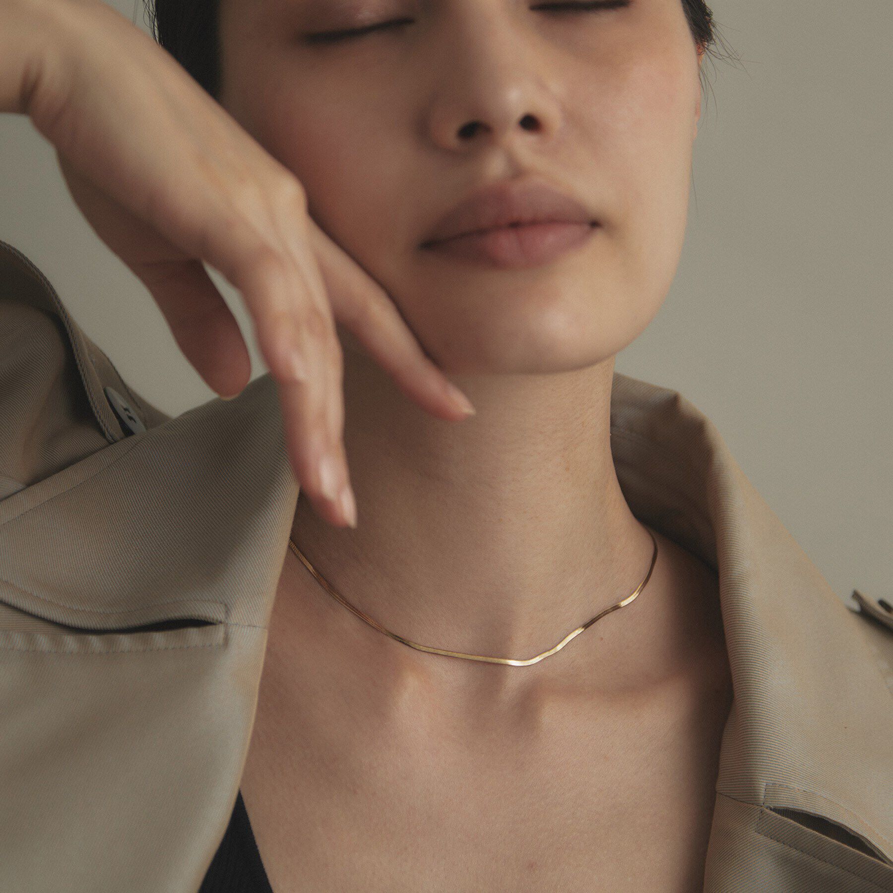 COCOSHNIK「K18フラットスネーク ネックレス細」|ネックレス|