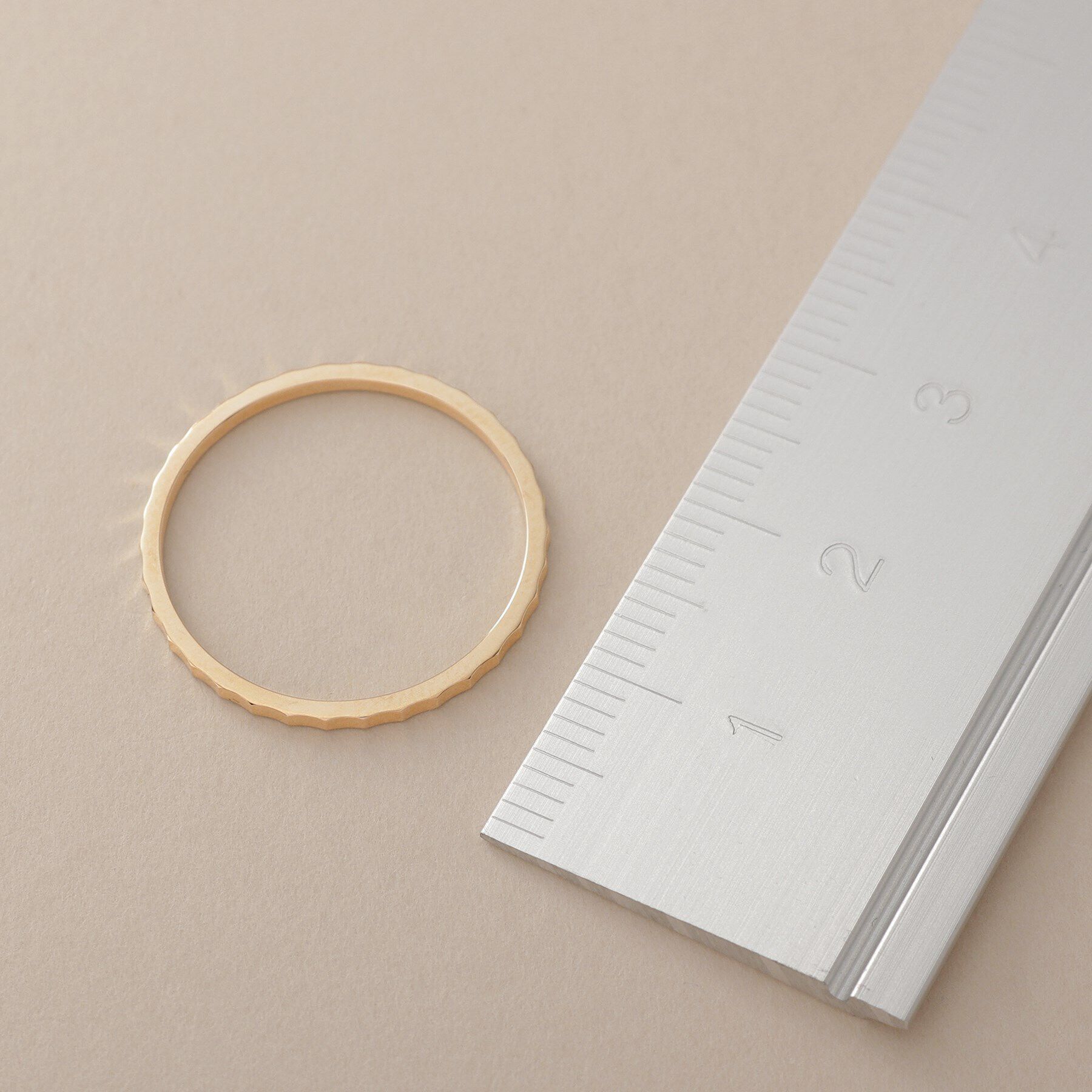 COCOSHNIK「K10スカラップカット リング」|リング|